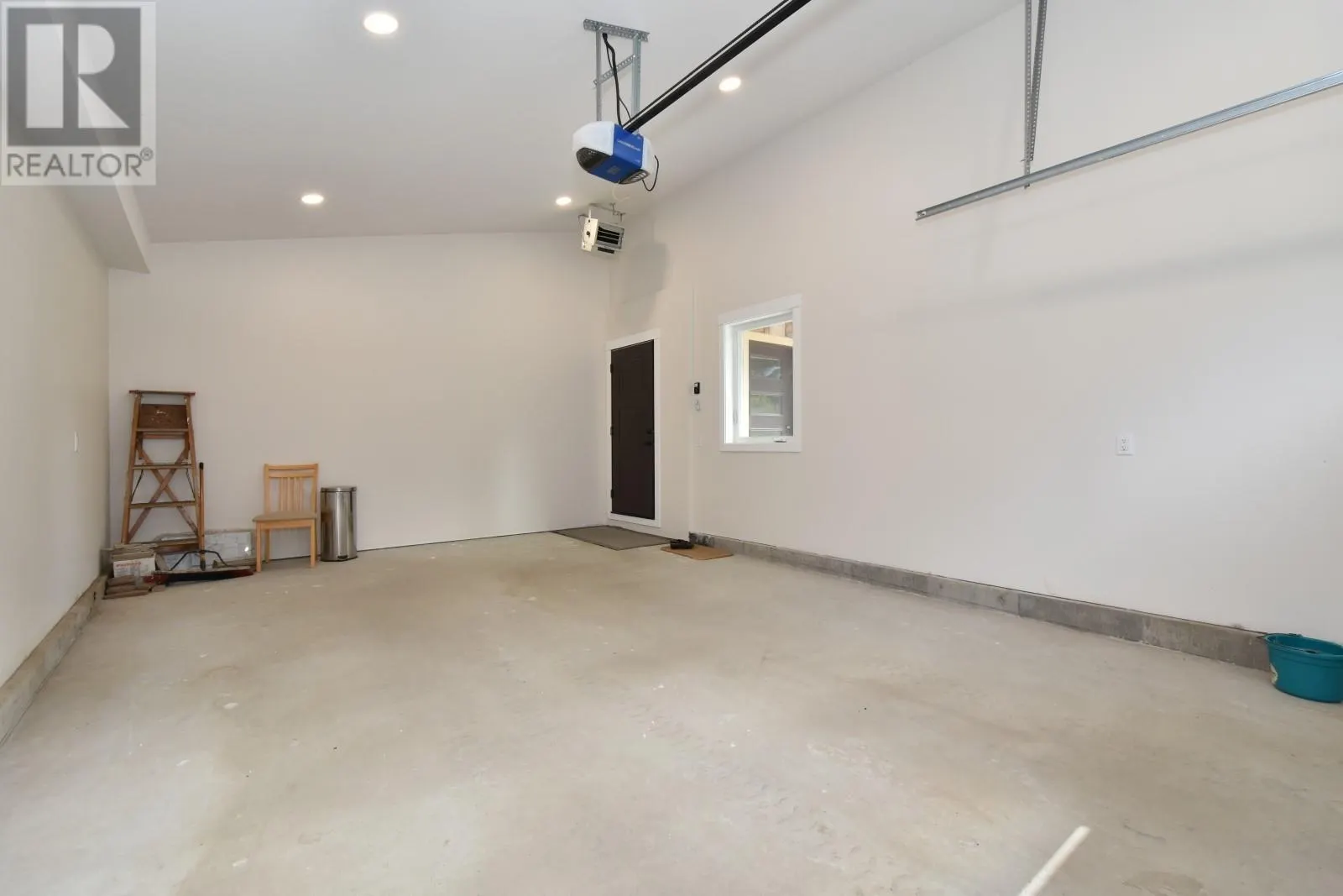 3044 Cedar Drive