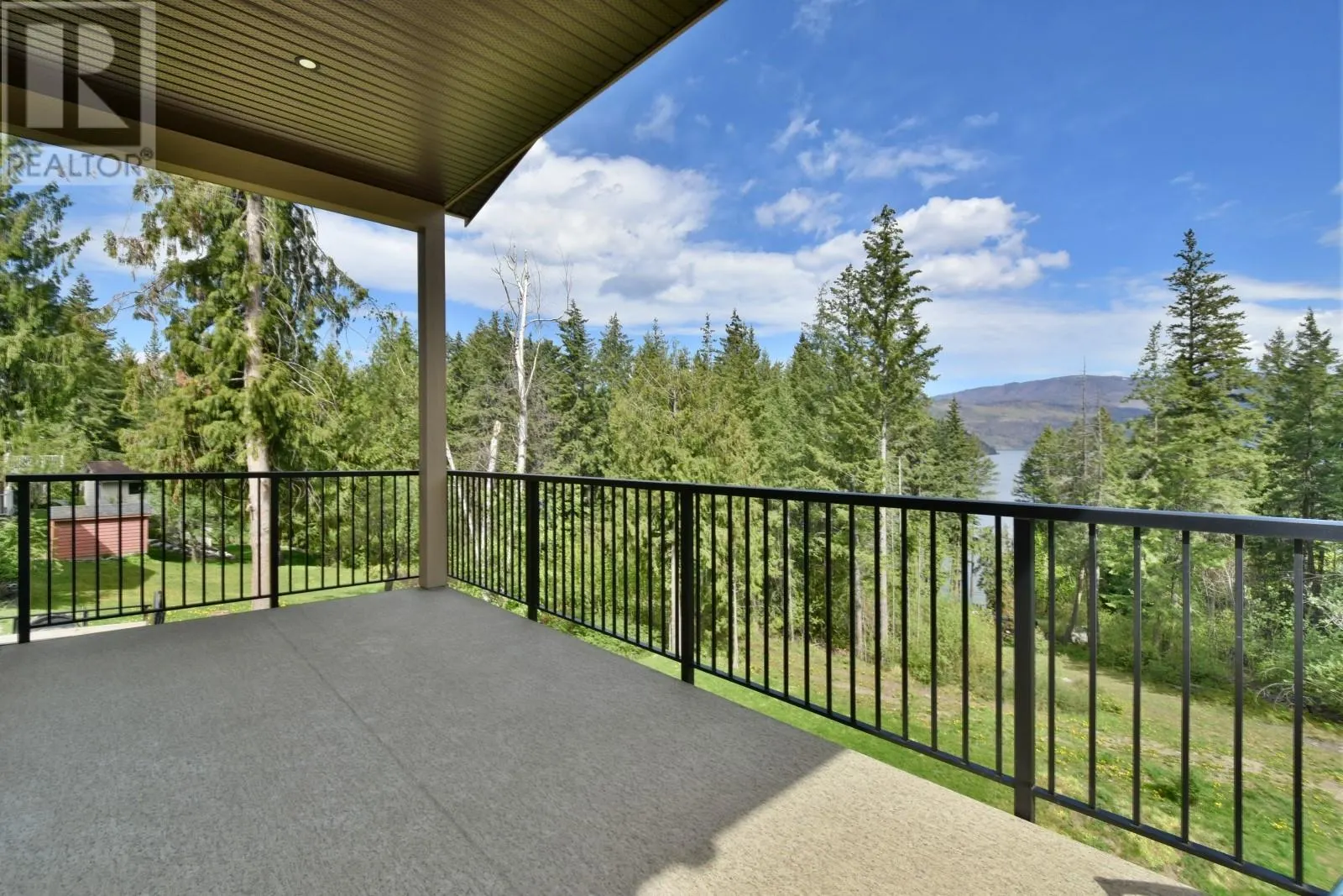 3044 Cedar Drive