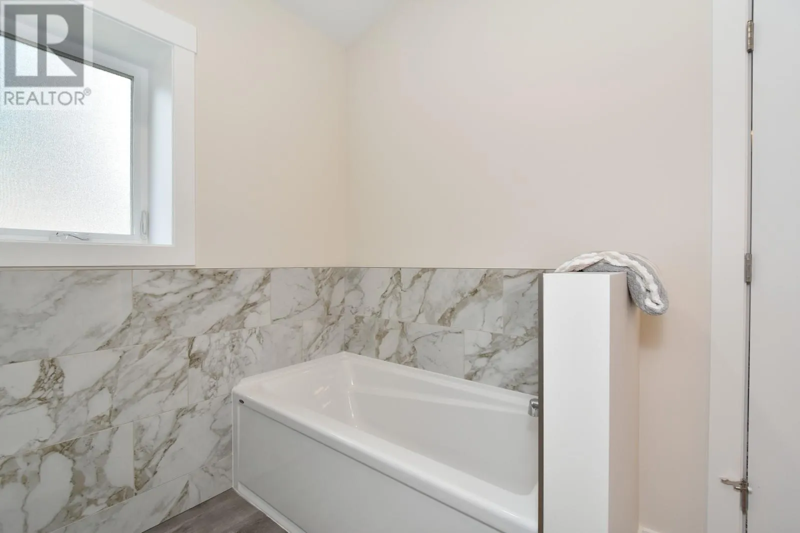 3044 Cedar Drive