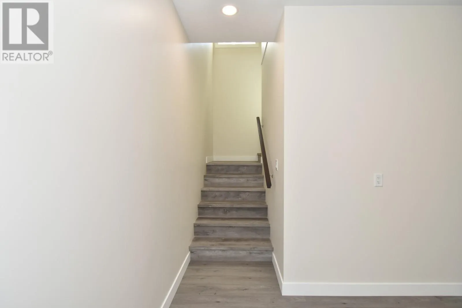 3044 Cedar Drive