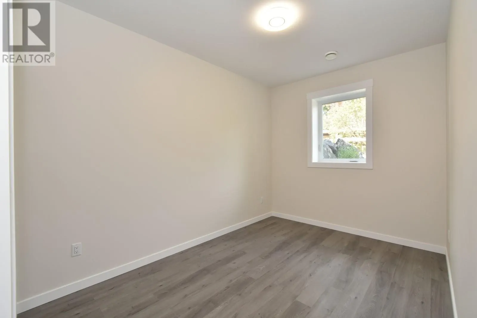 3044 Cedar Drive