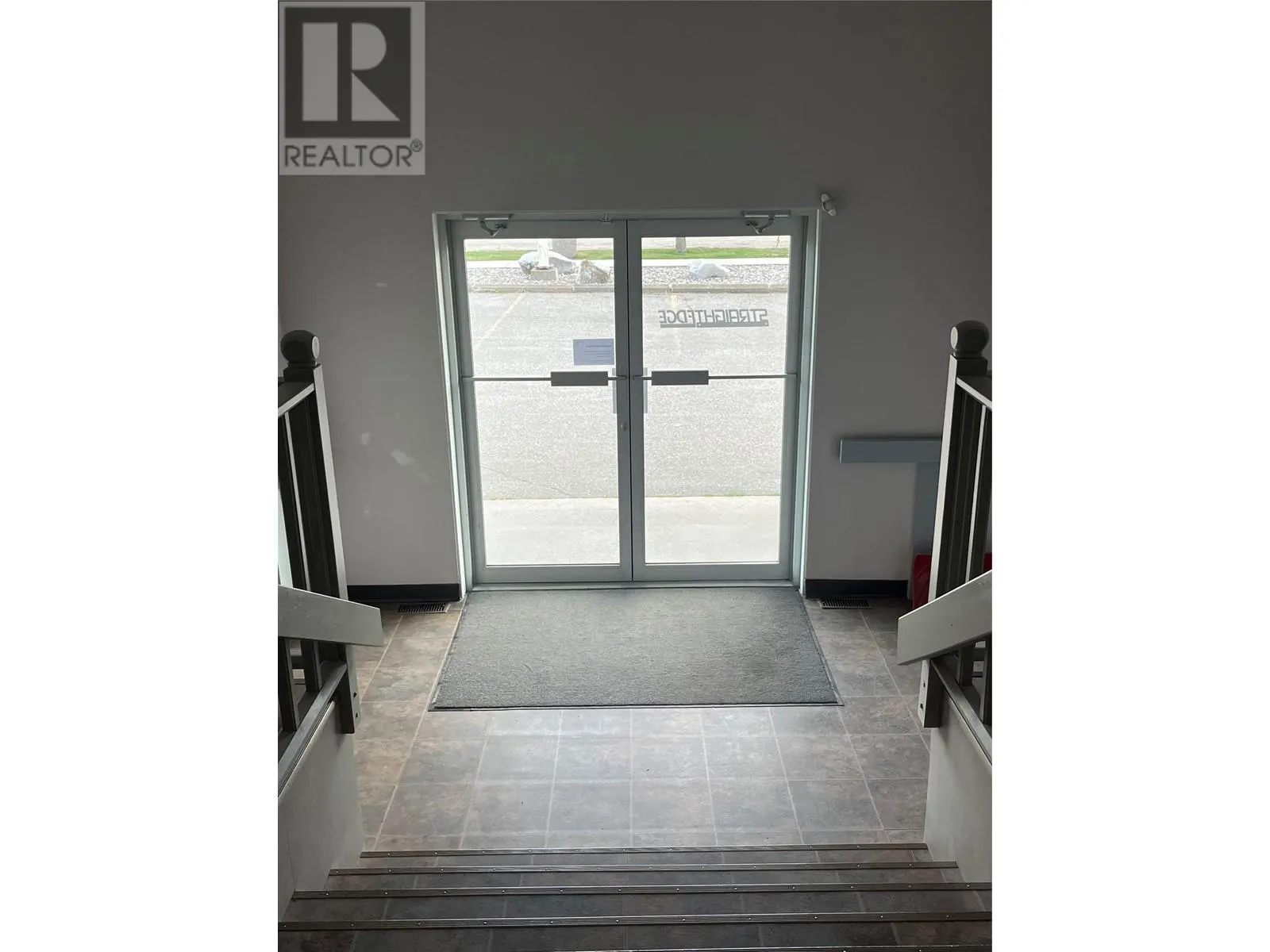 5101 25 Avenue Unit# Main floor