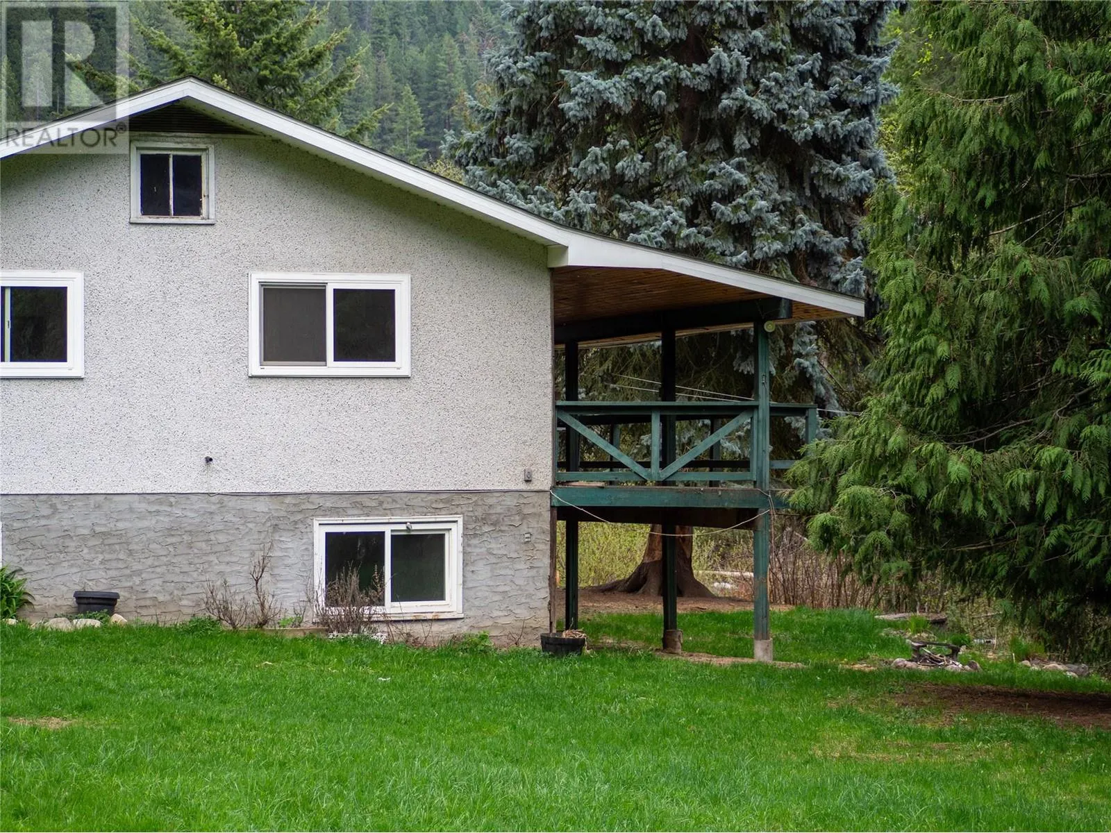 1486 PASS CREEK Road