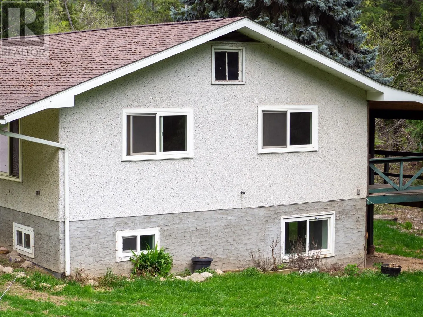 1486 PASS CREEK Road