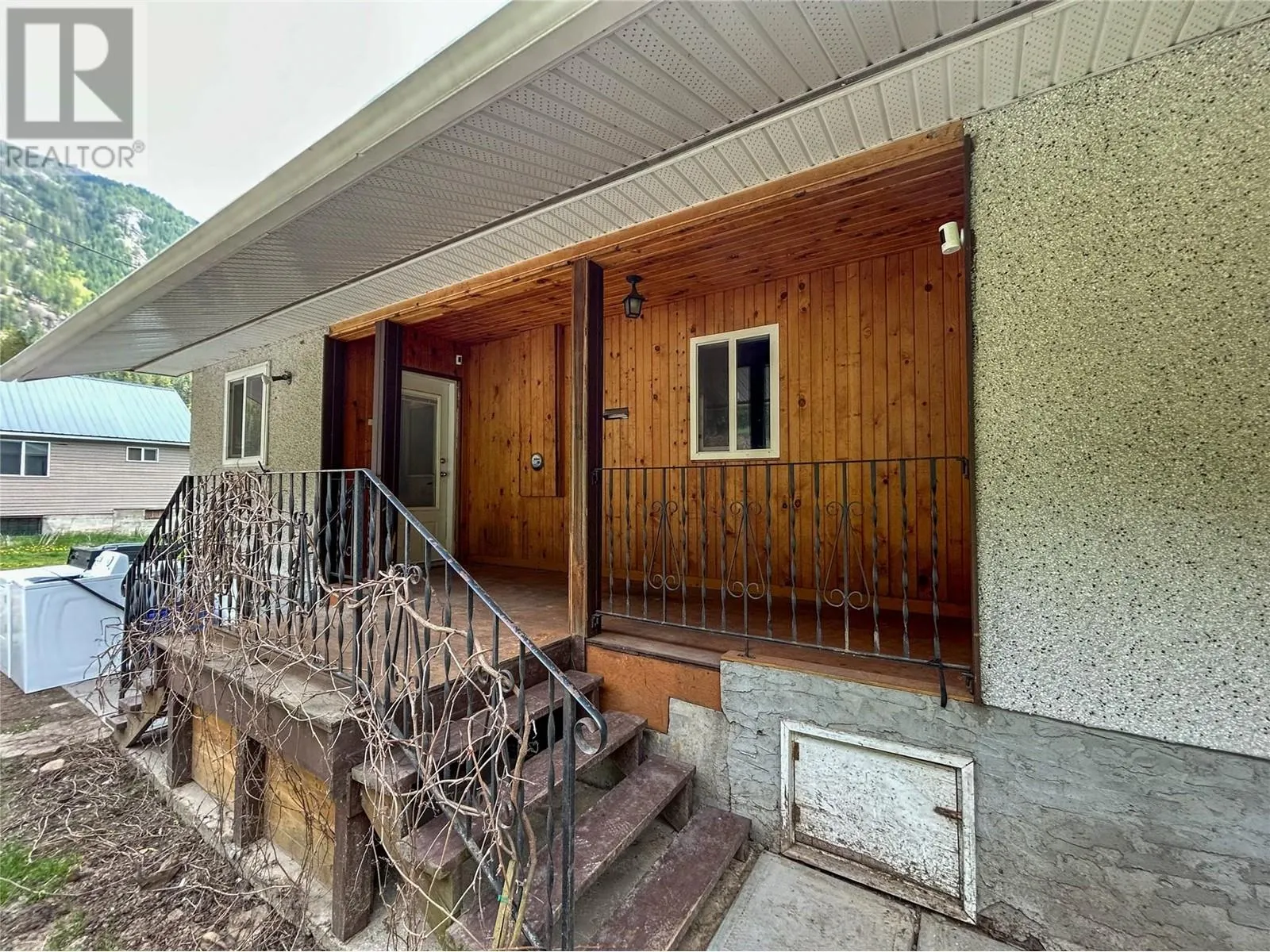 1486 PASS CREEK Road