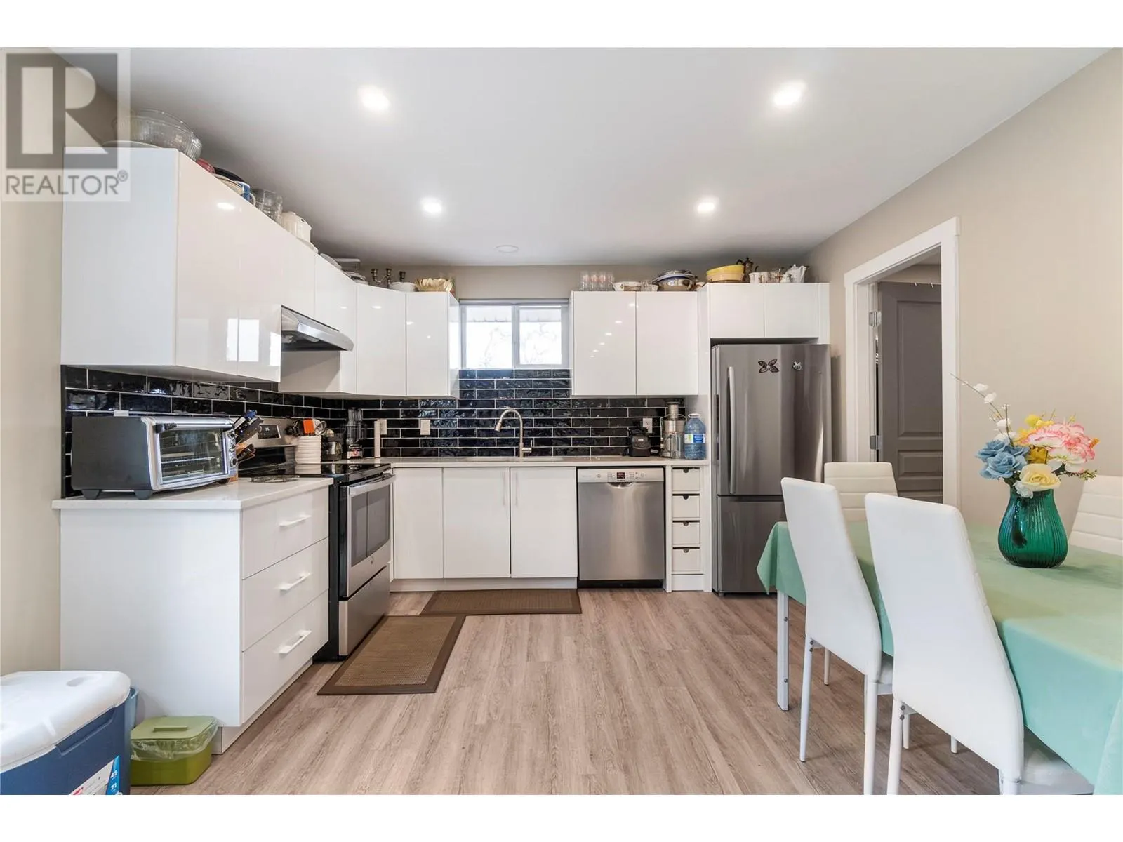 1851 70 Street SE