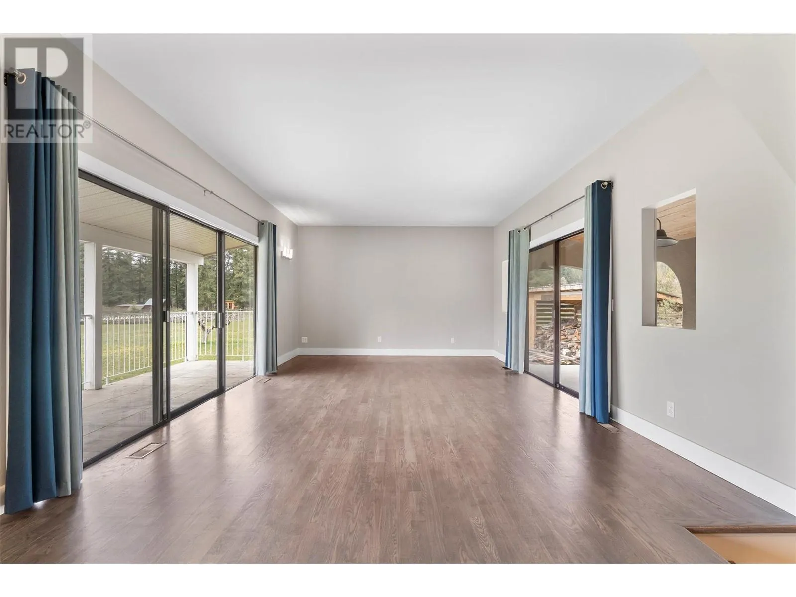 1851 70 Street SE