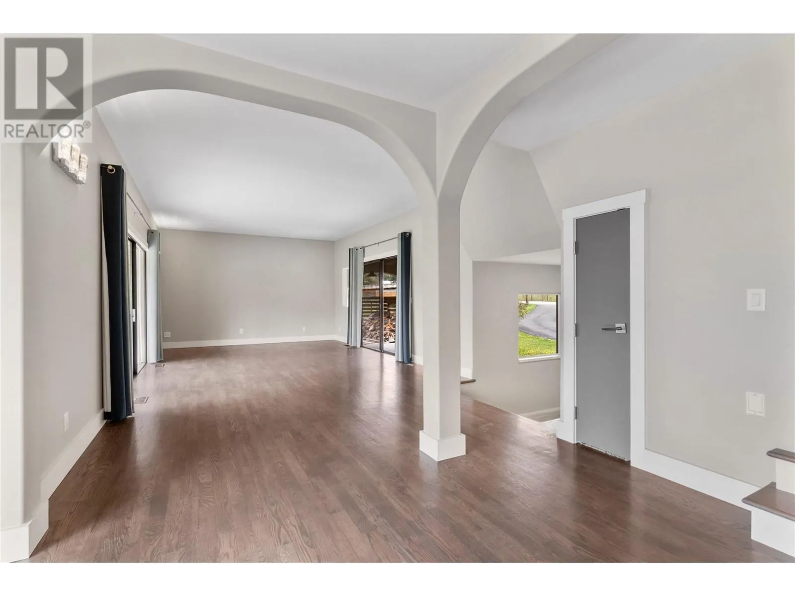 1851 70 Street SE