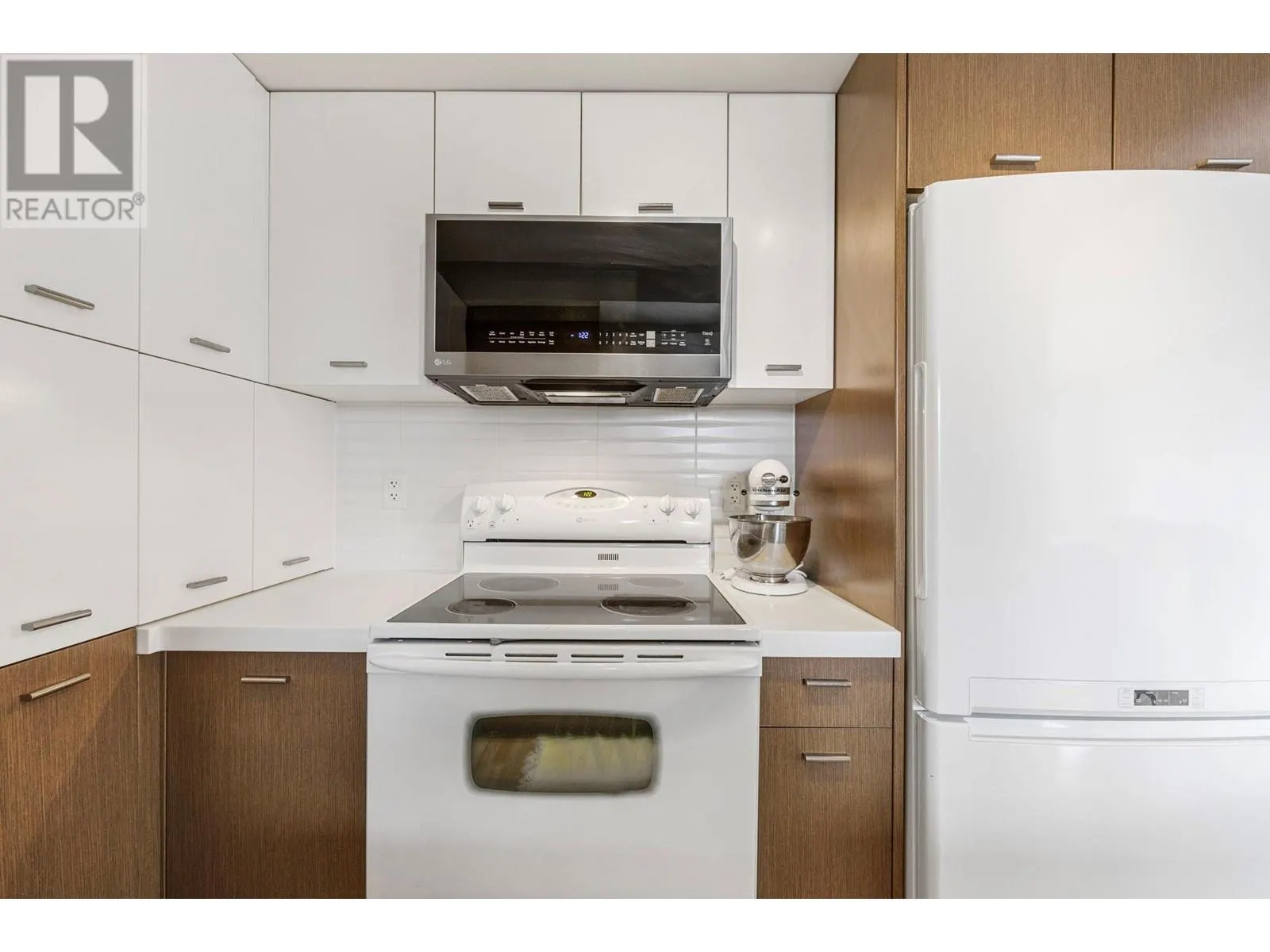 1550 Dickson Avenue Unit# 222