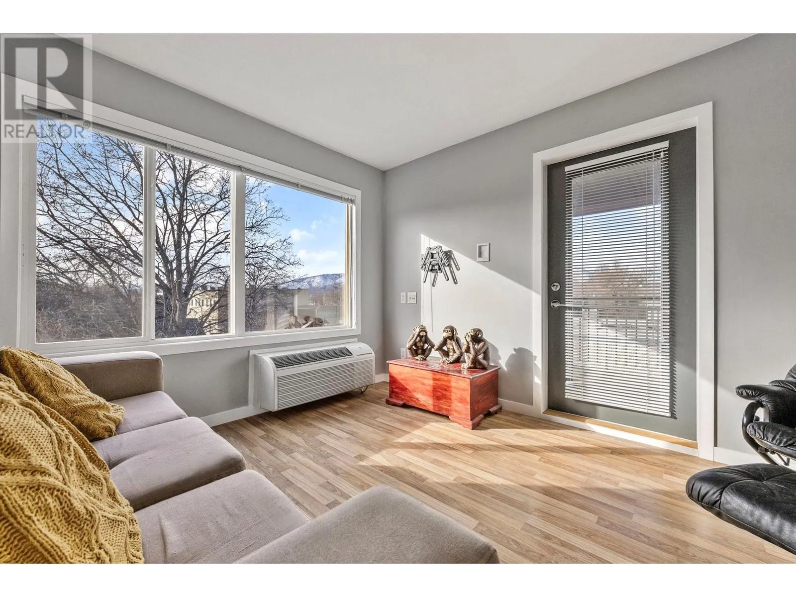 1550 Dickson Avenue Unit# 222