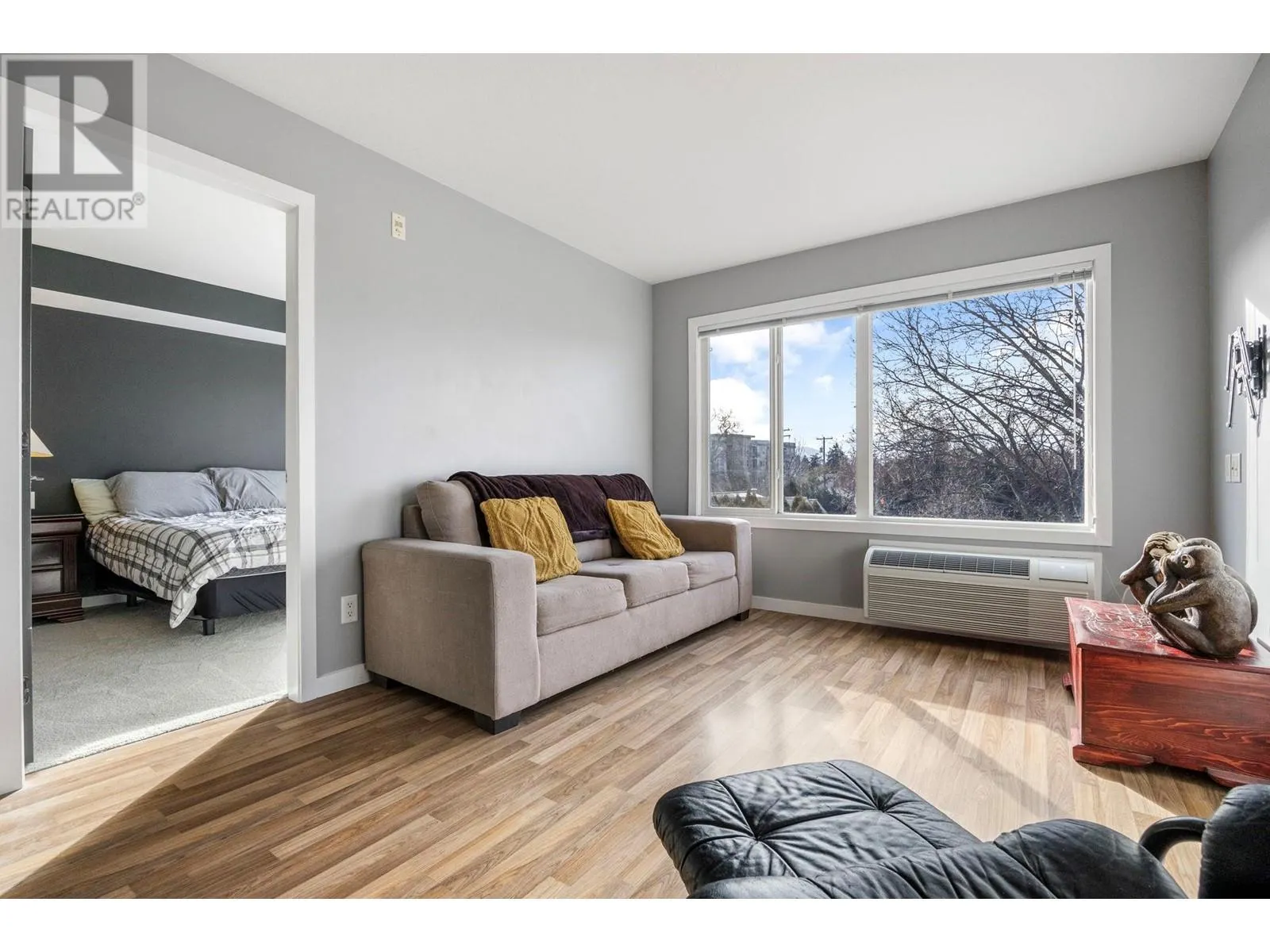 1550 Dickson Avenue Unit# 222