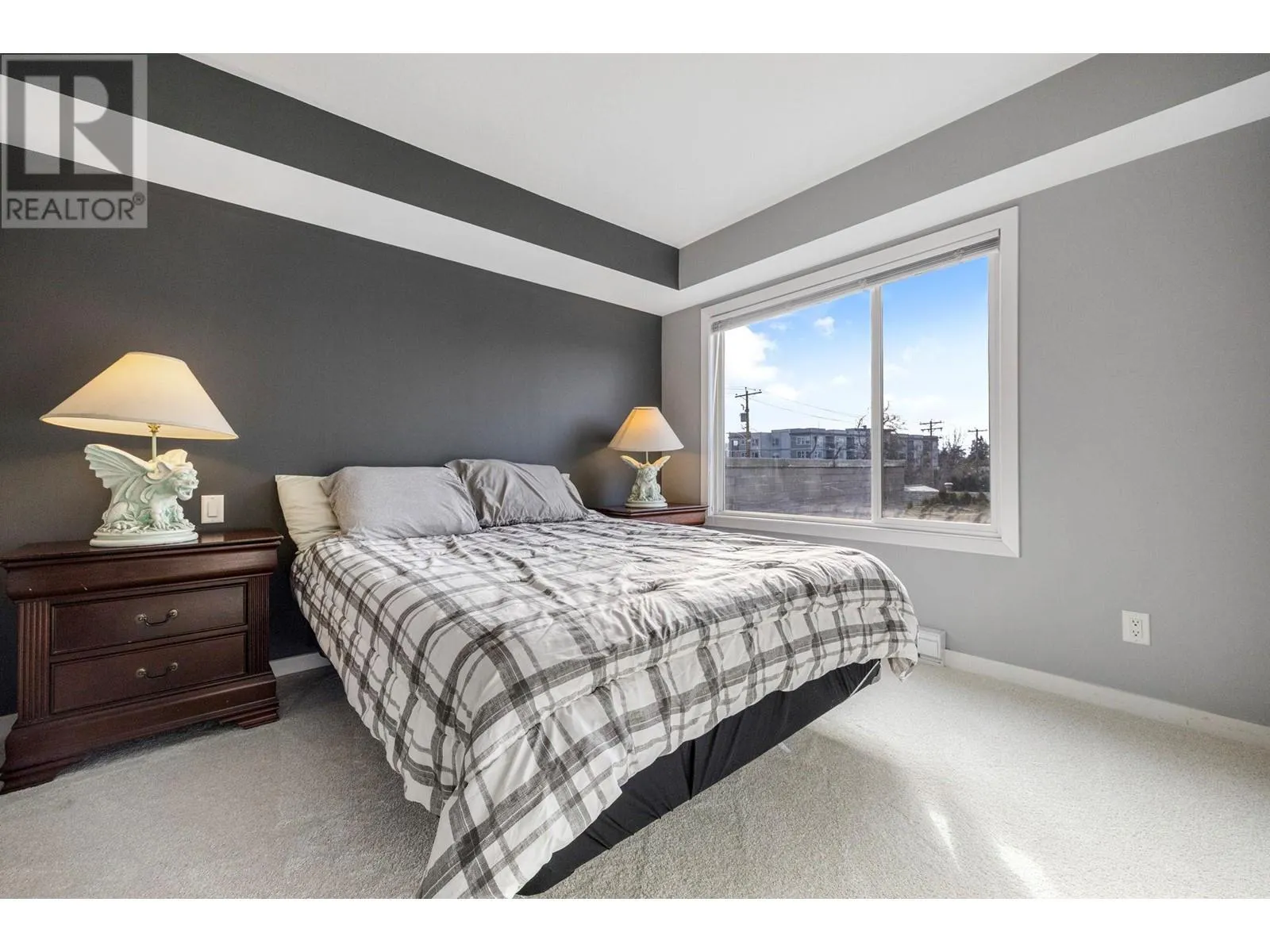 1550 Dickson Avenue Unit# 222