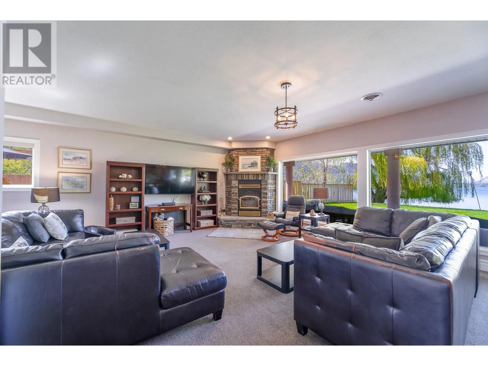 166 SUNDIAL Road