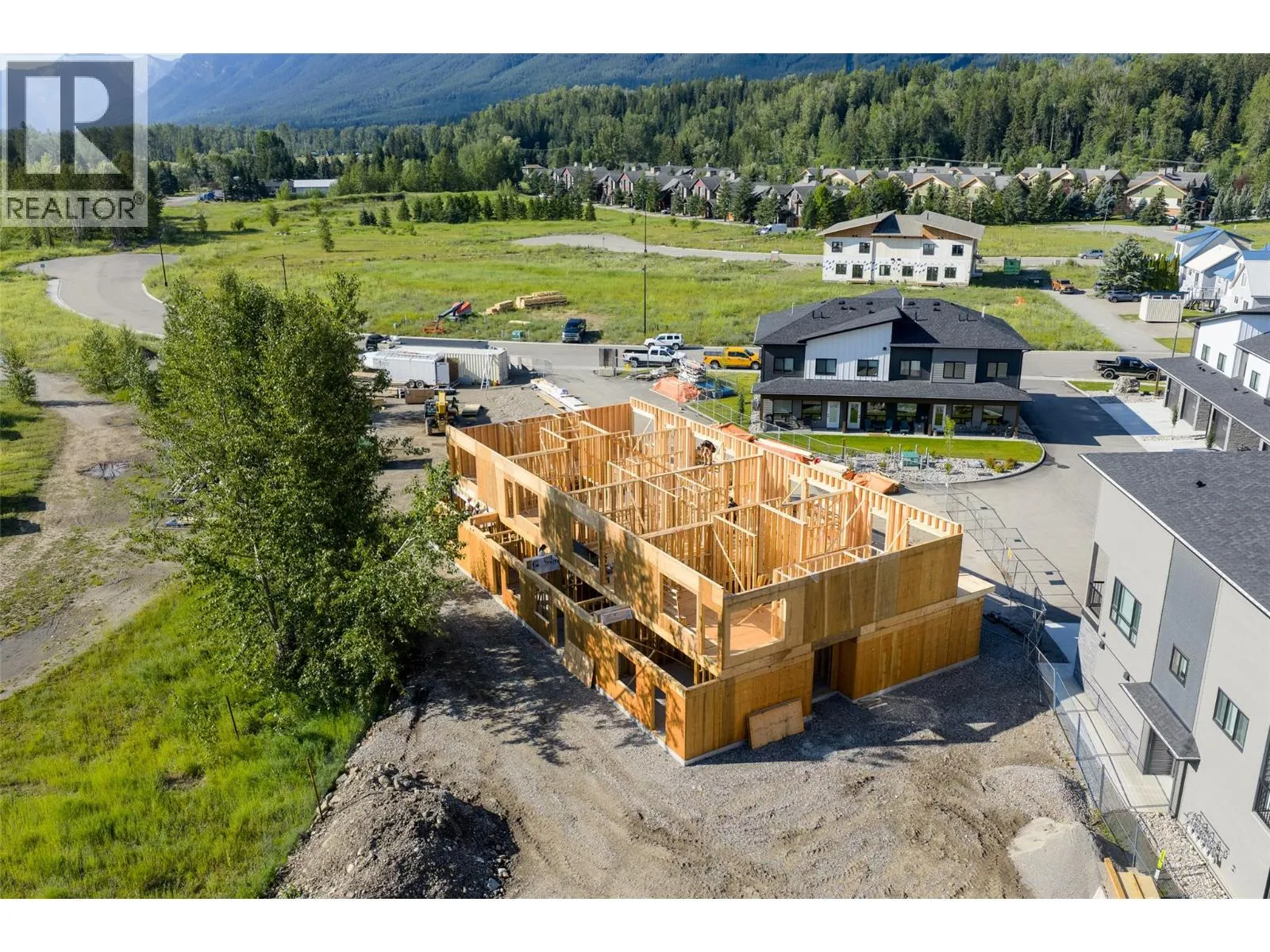 800 Riverside Way Unit# 402