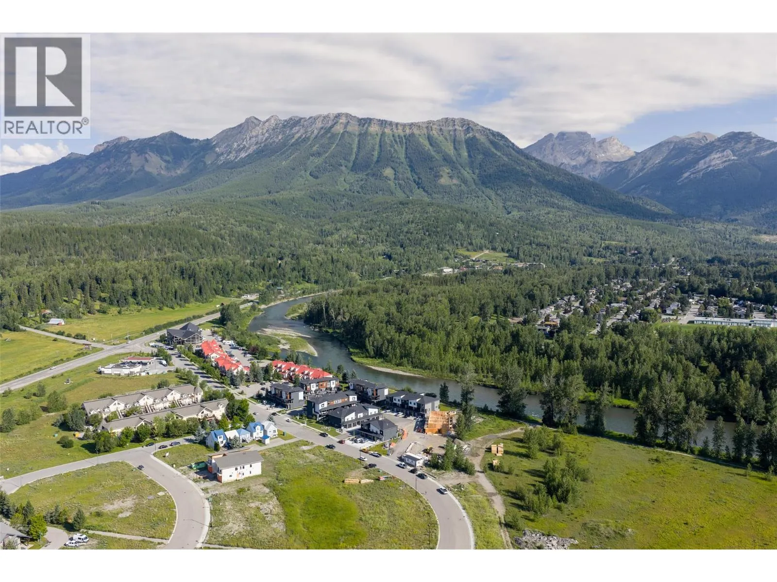 800 Riverside Way Unit# 402