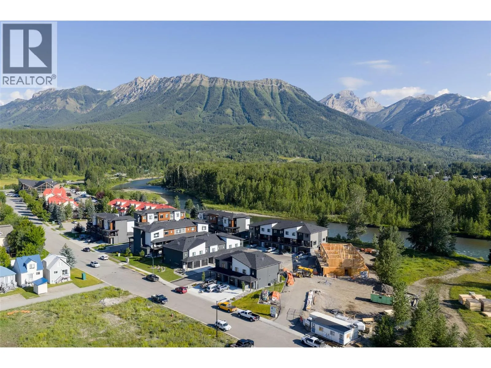 800 Riverside Way Unit# 402