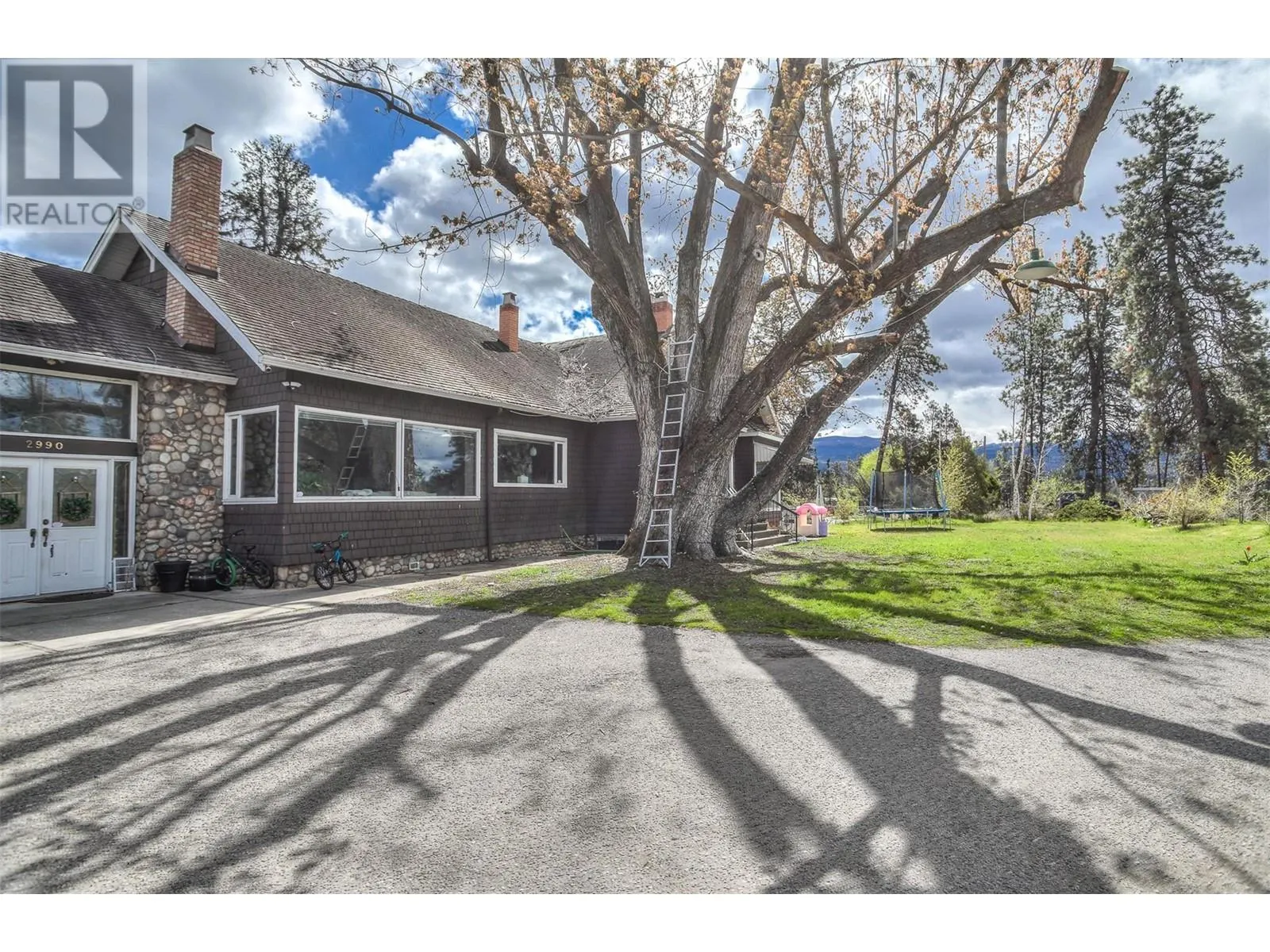2990 Dunster Road