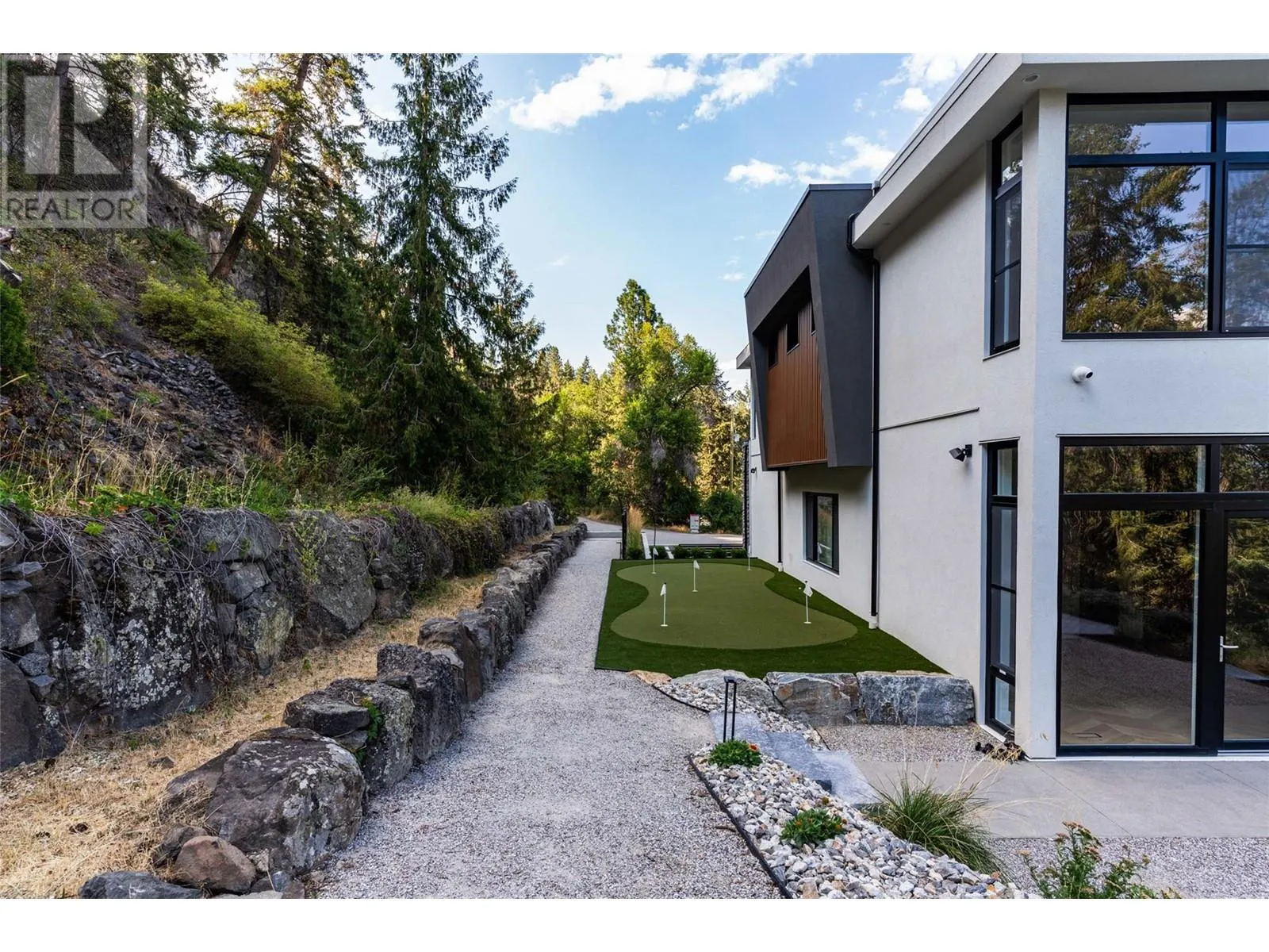 2843 Lakeridge Road