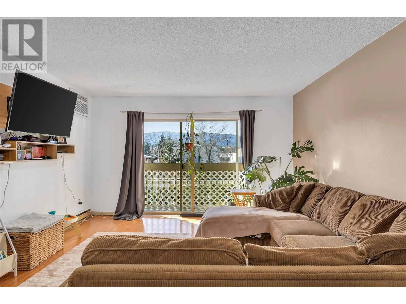 290 Highway 33 E Unit# 206