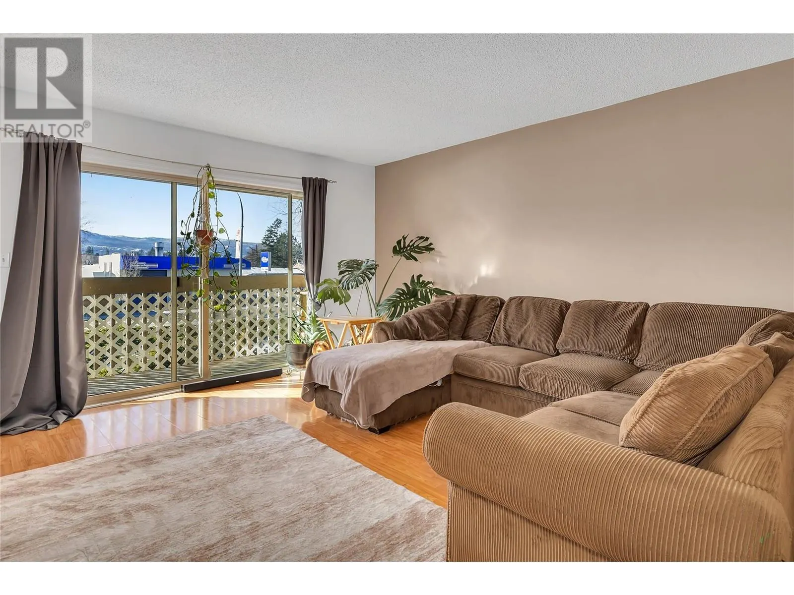 290 Highway 33 E Unit# 206