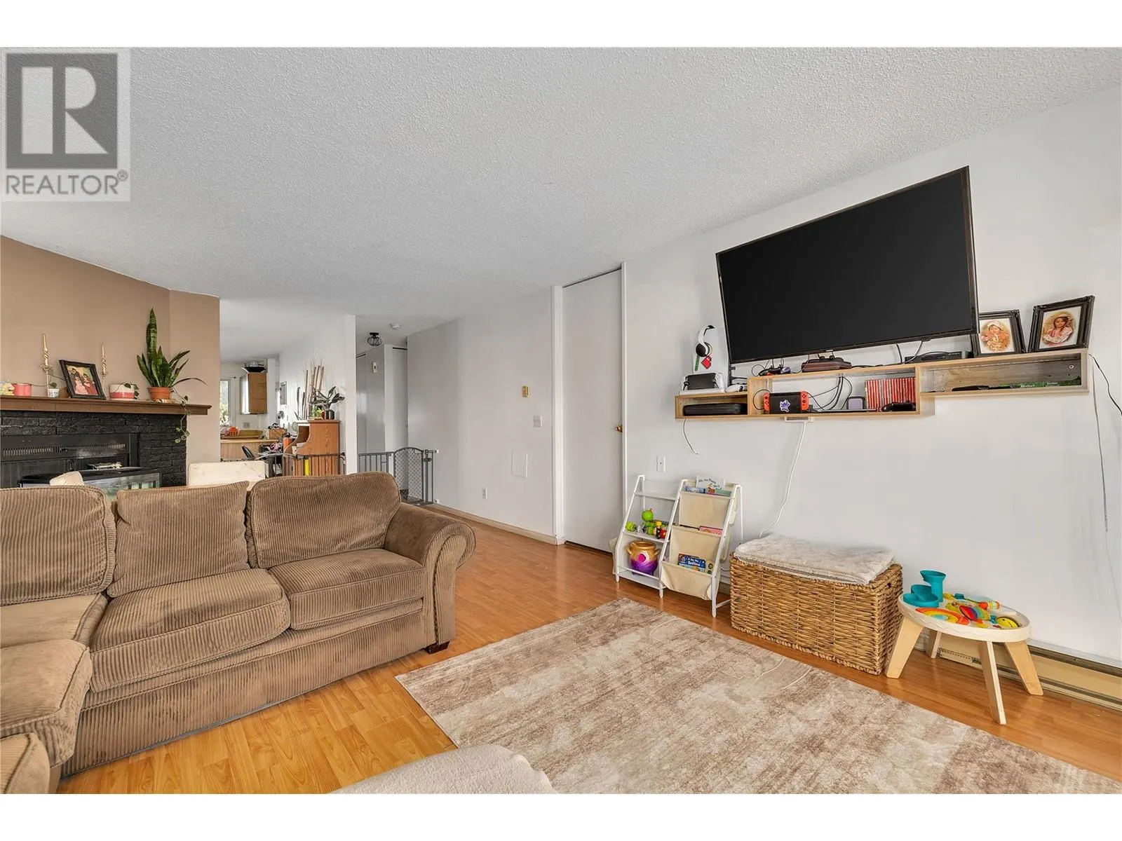 290 Highway 33 E Unit# 206