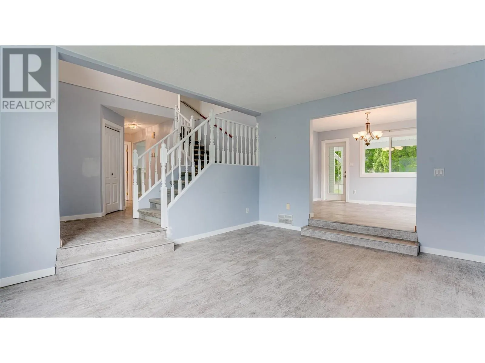 2224 Cedar Ridge Street