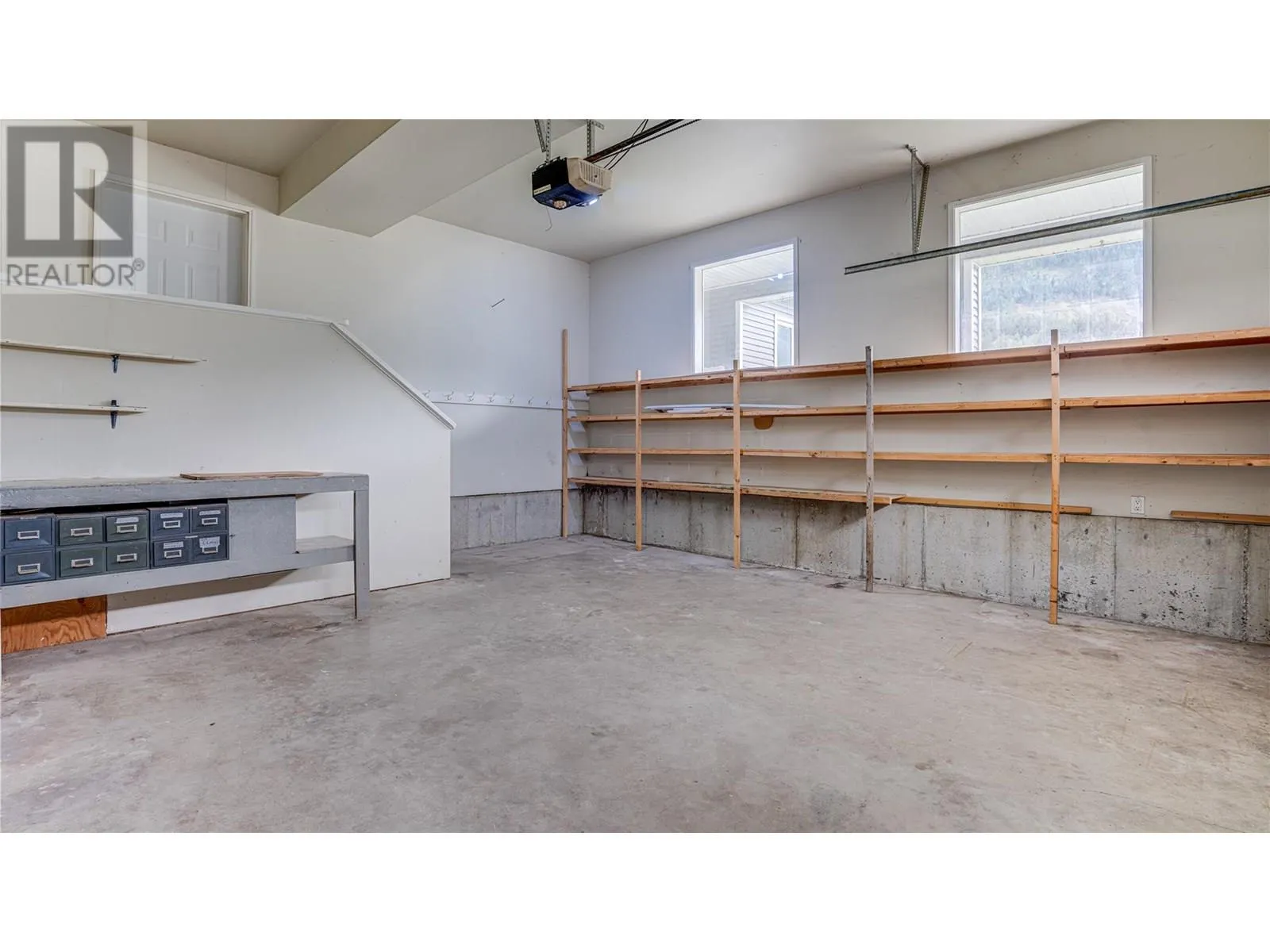 2224 Cedar Ridge Street