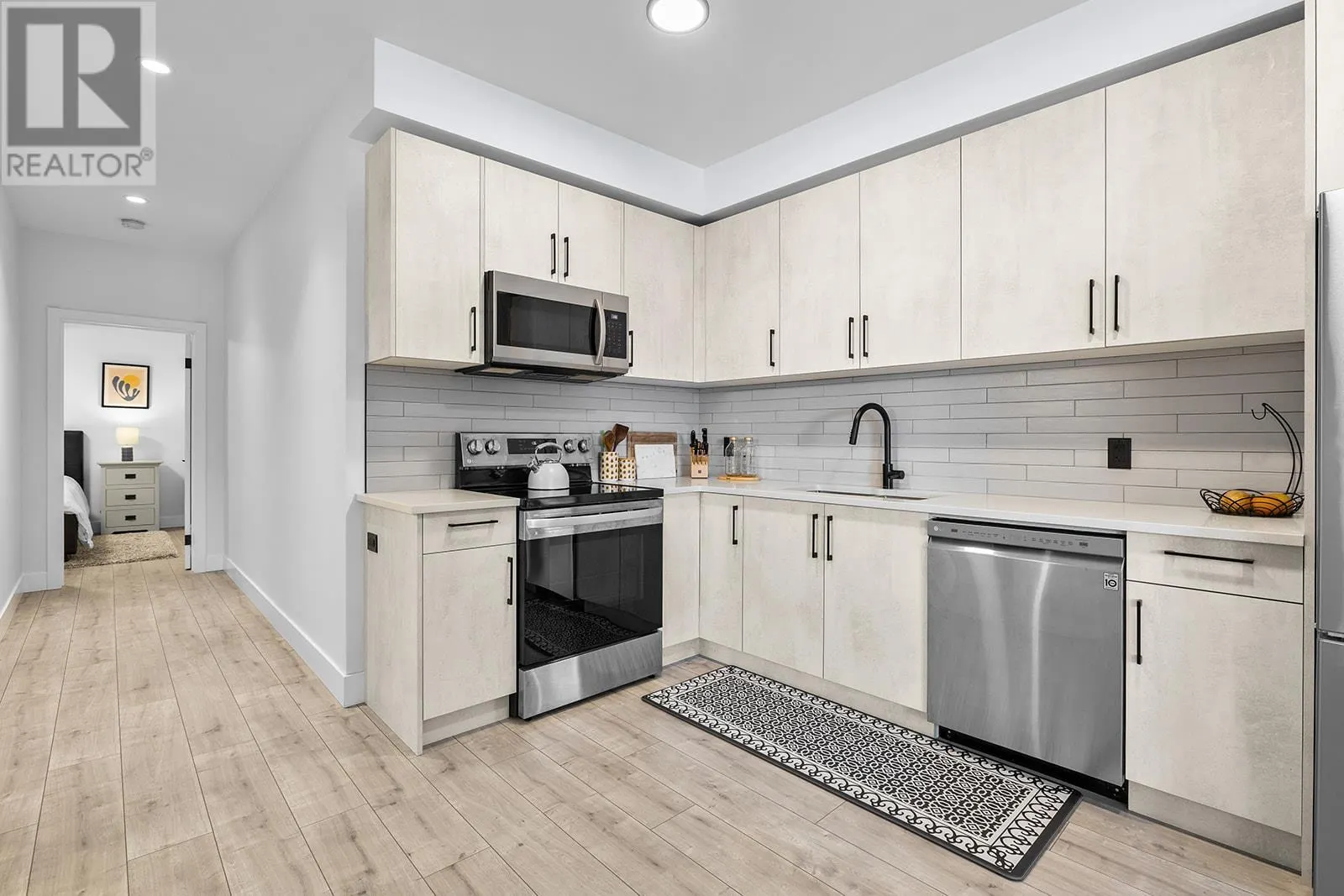 443 Redtail Court