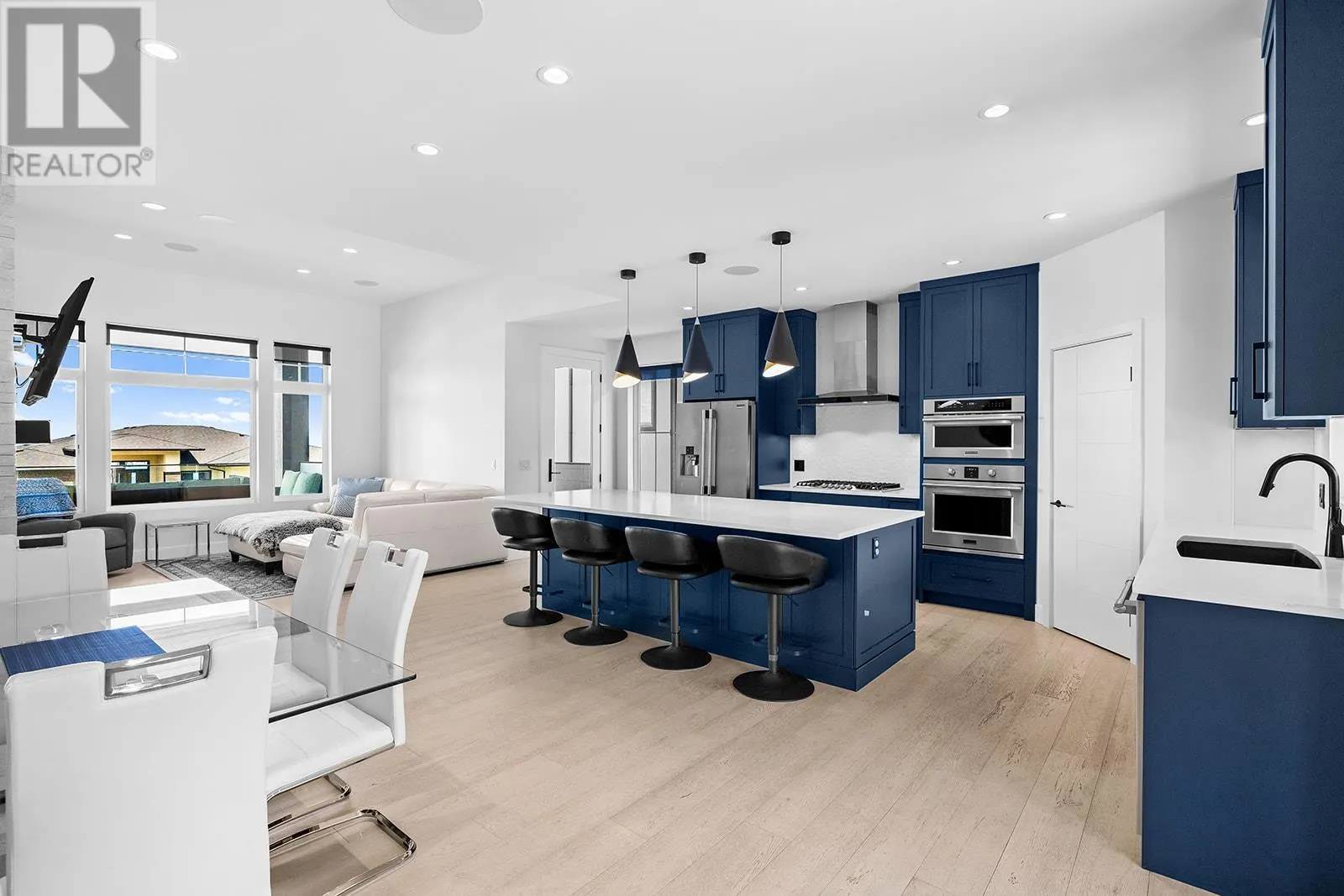 443 Redtail Court