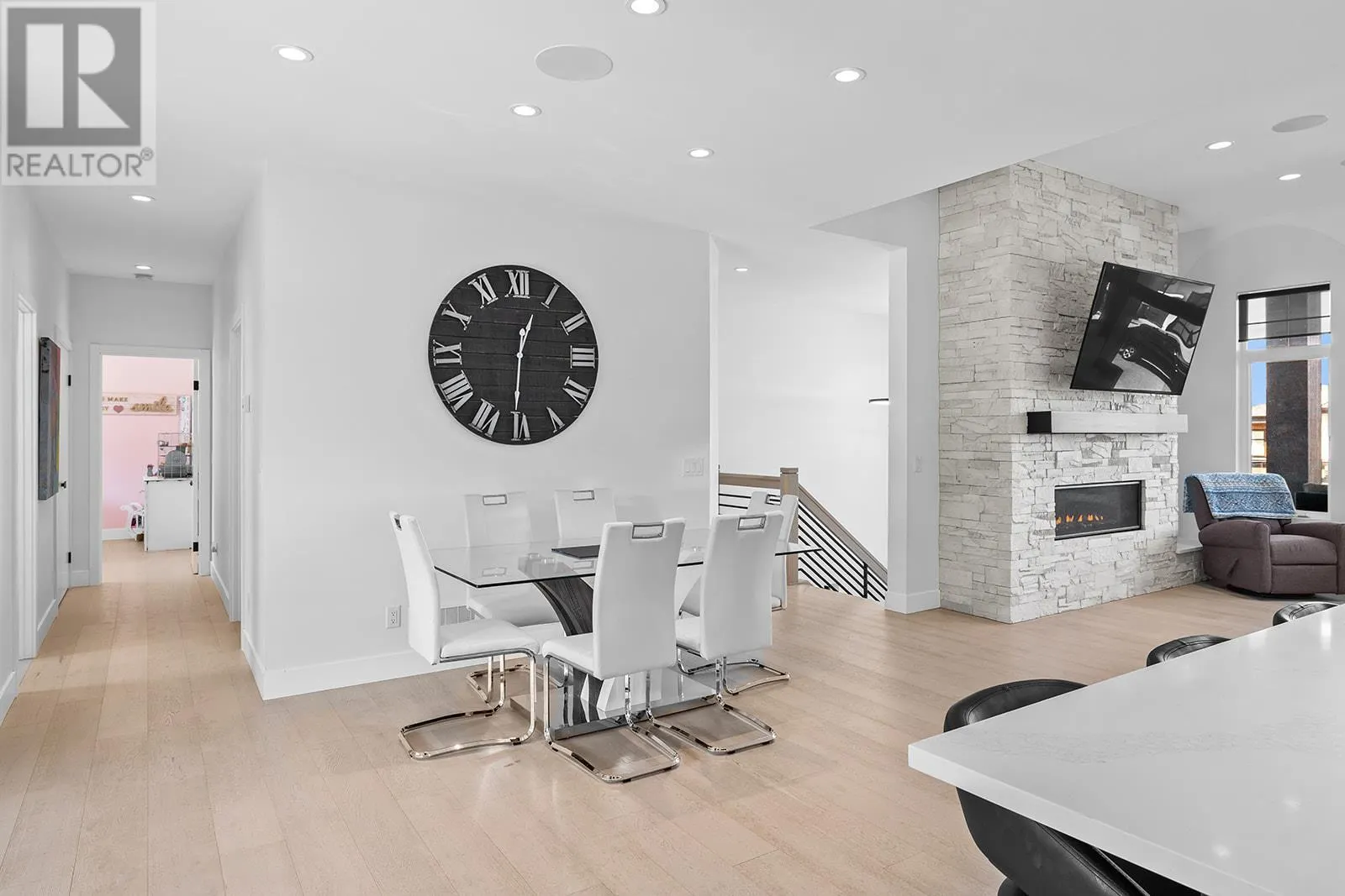 443 Redtail Court