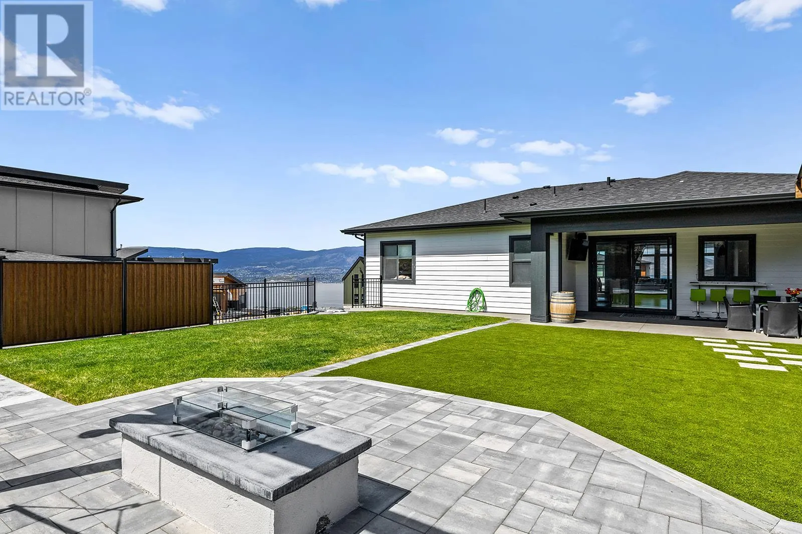 443 Redtail Court