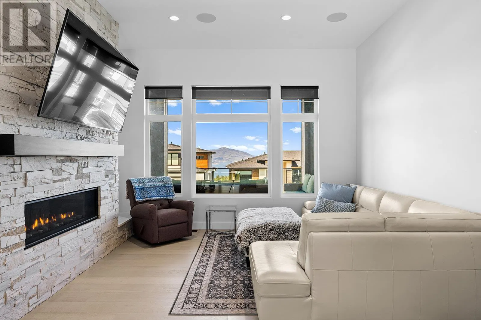 443 Redtail Court