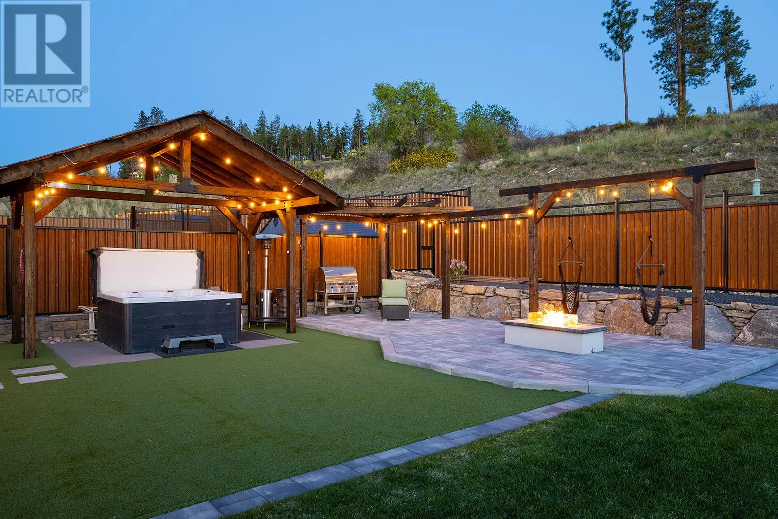 443 Redtail Court