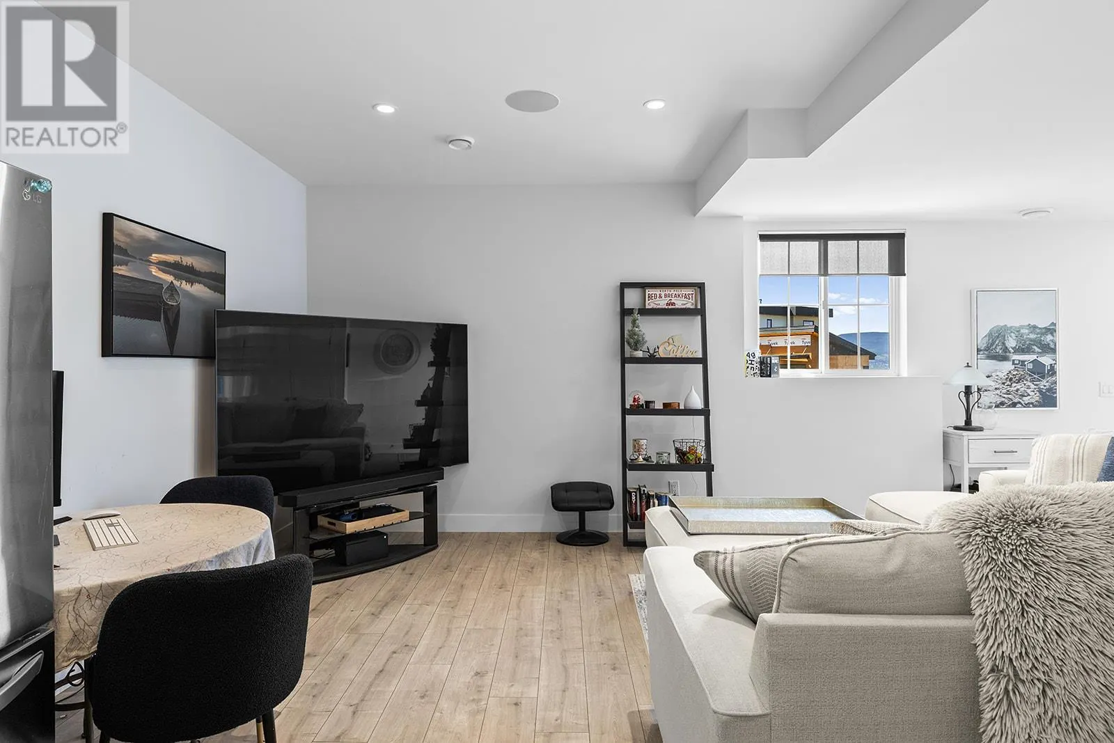 443 Redtail Court