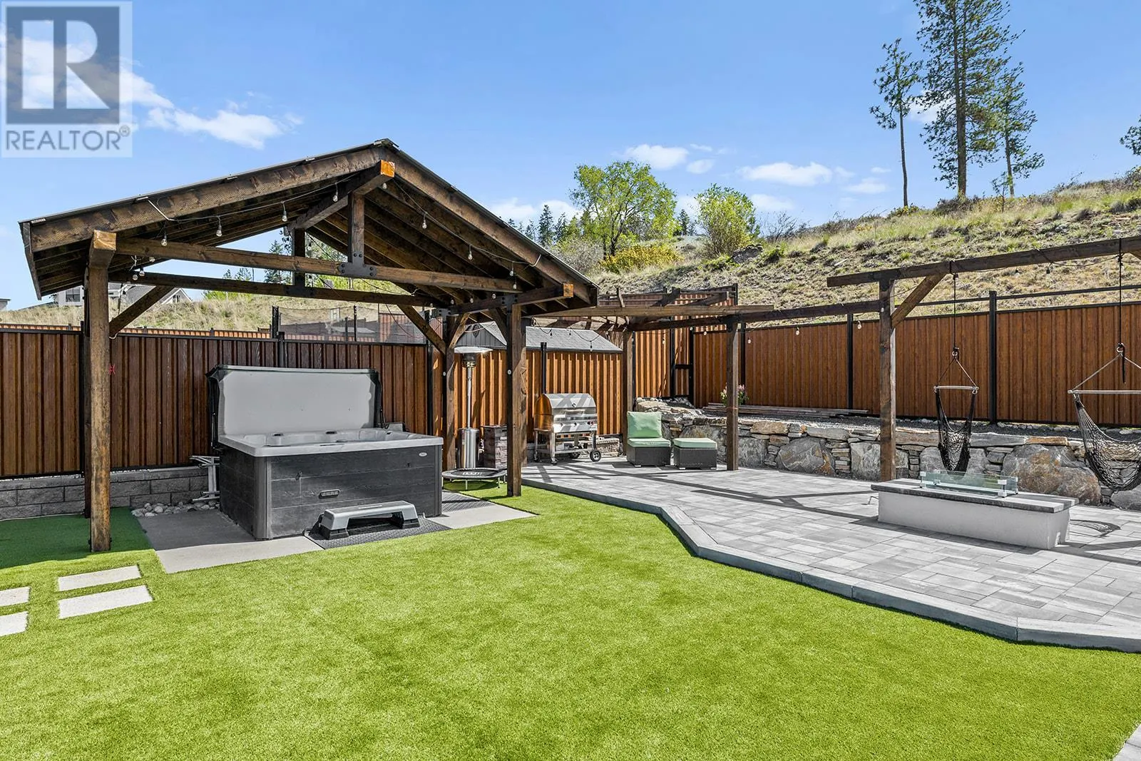 443 Redtail Court