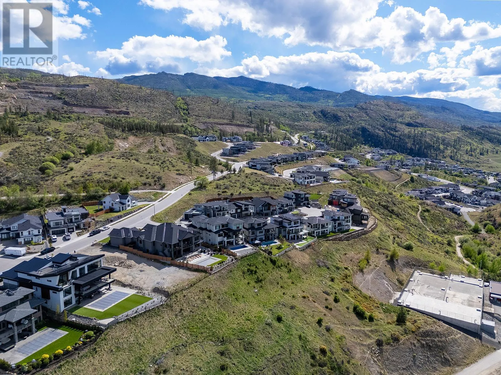 443 Redtail Court