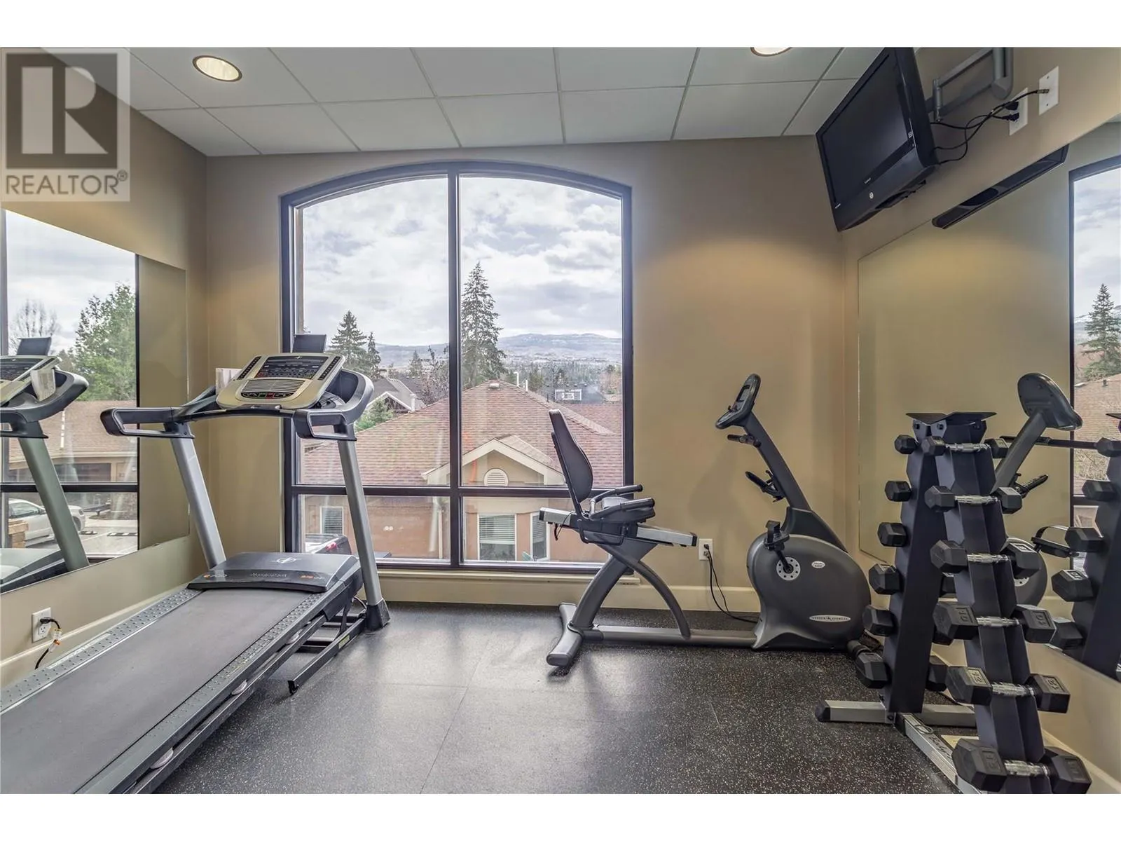 4433 Gordon Drive Unit# 117