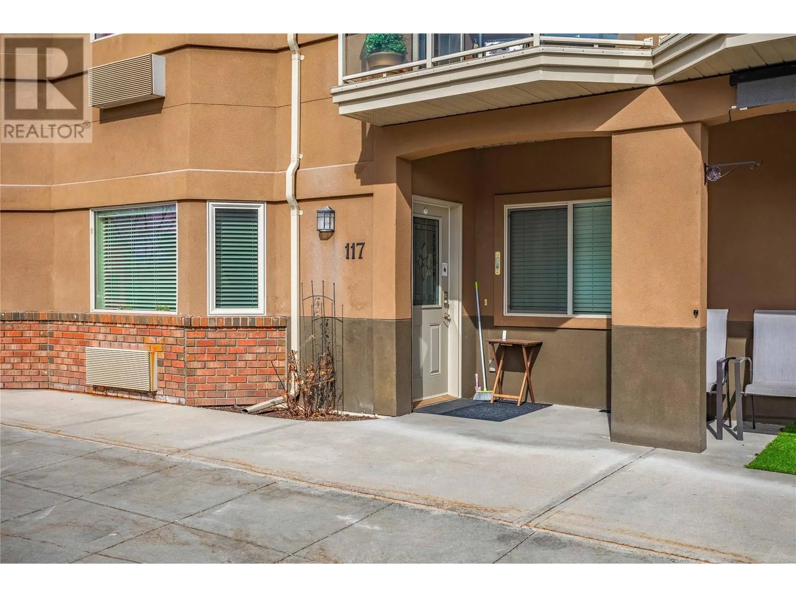 4433 Gordon Drive Unit# 117