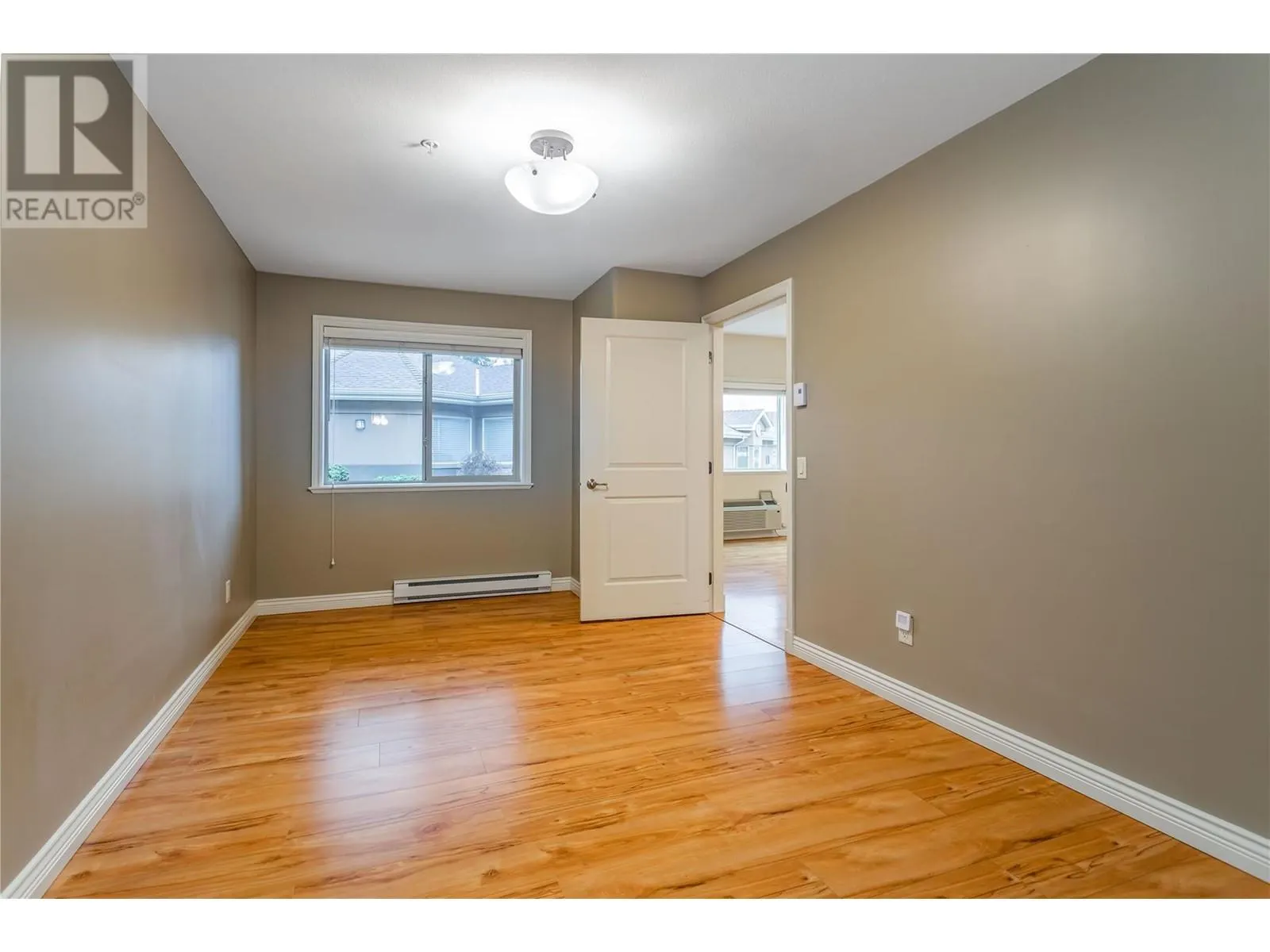 4433 Gordon Drive Unit# 117