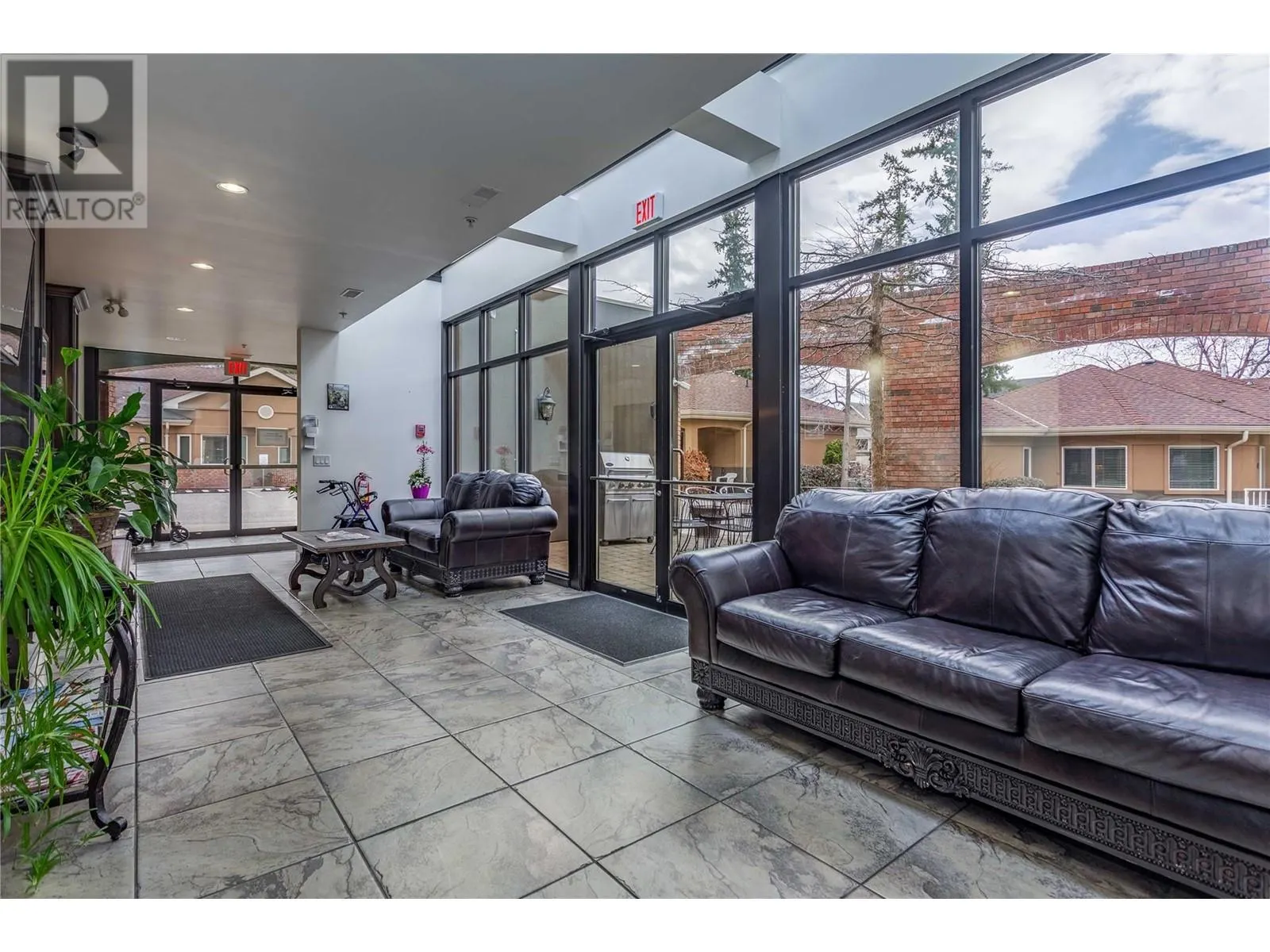 4433 Gordon Drive Unit# 117
