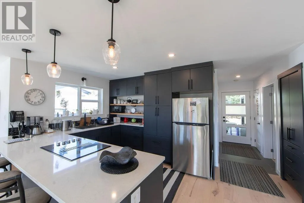 215 Cotswold Road