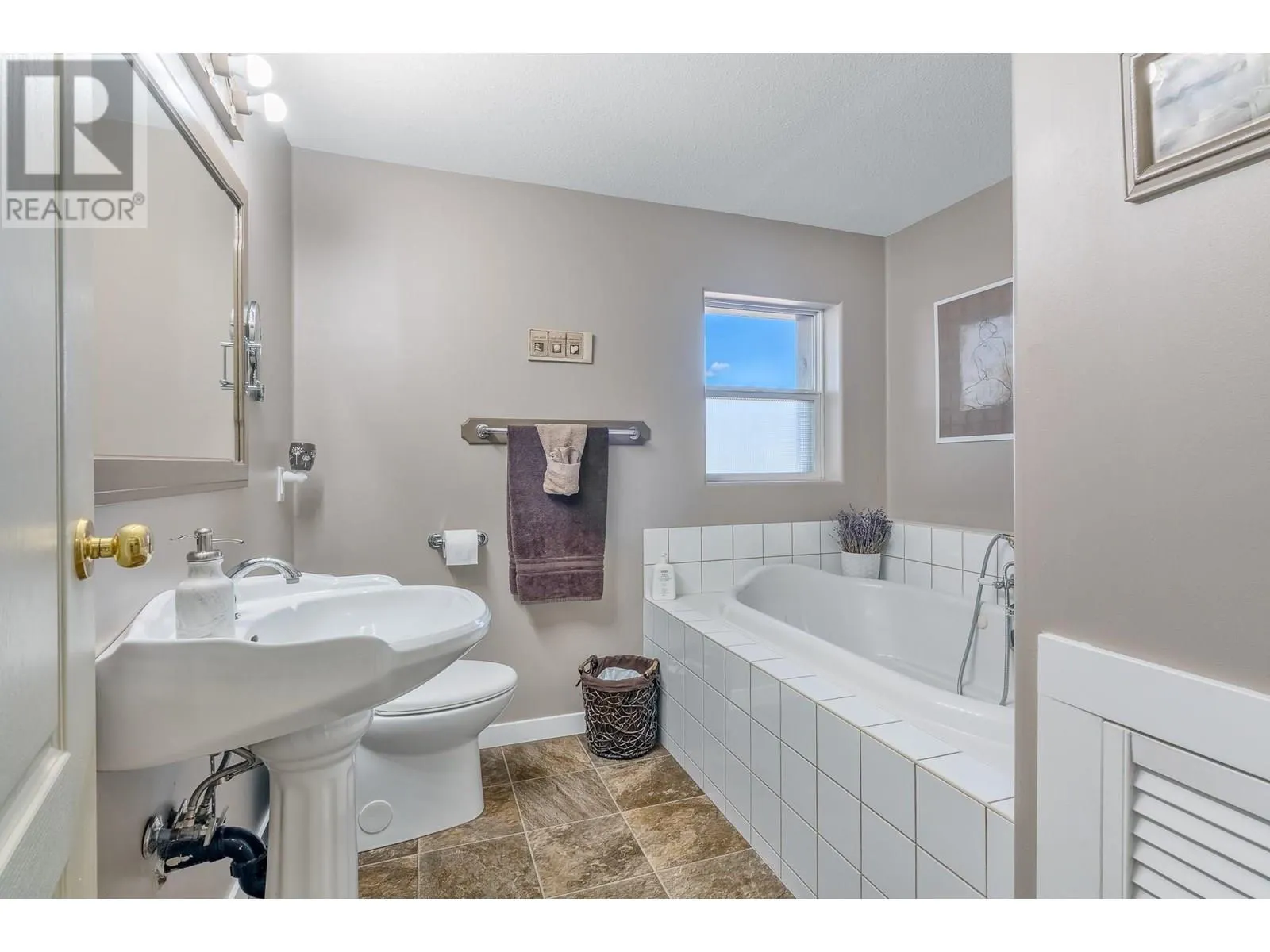 285 Kault Hill Road