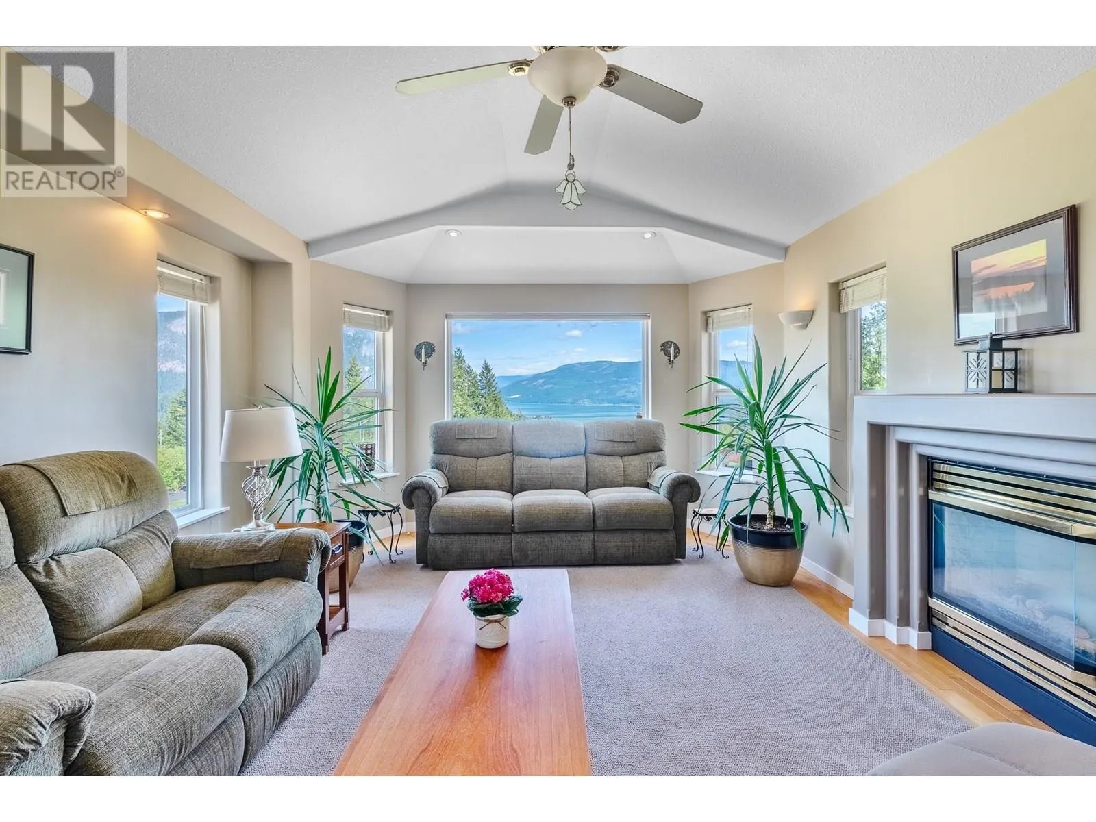 285 Kault Hill Road