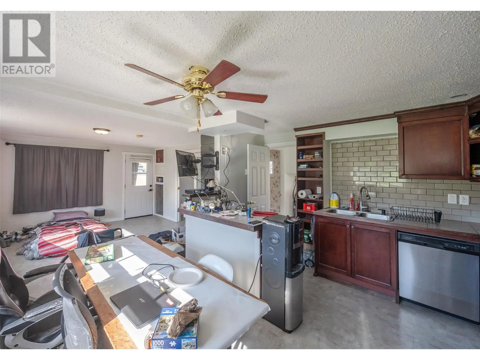 8134 River Road