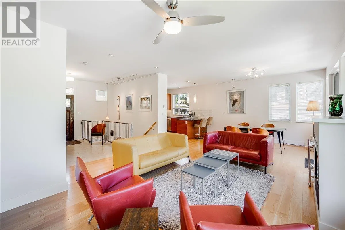2430 Perrier Lane