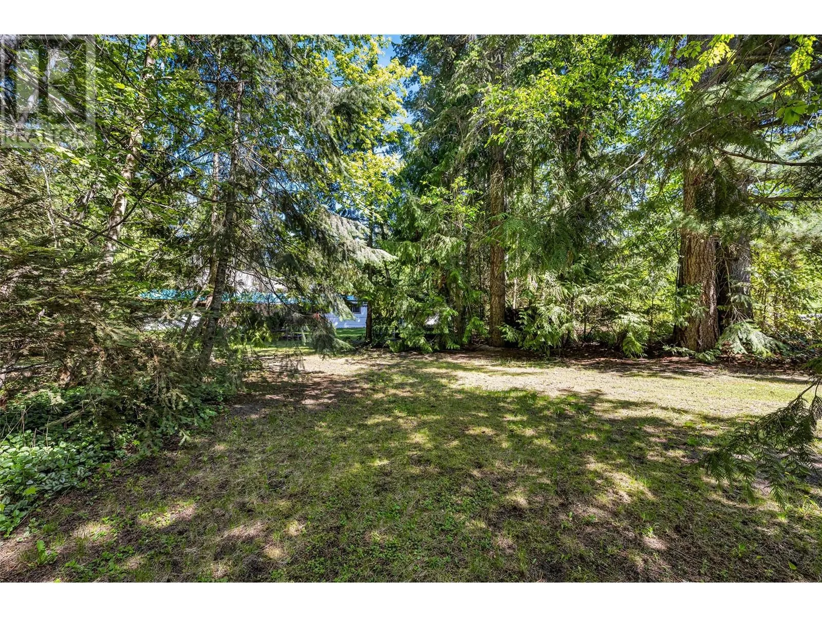 8979 Hummingbird Frontage Road