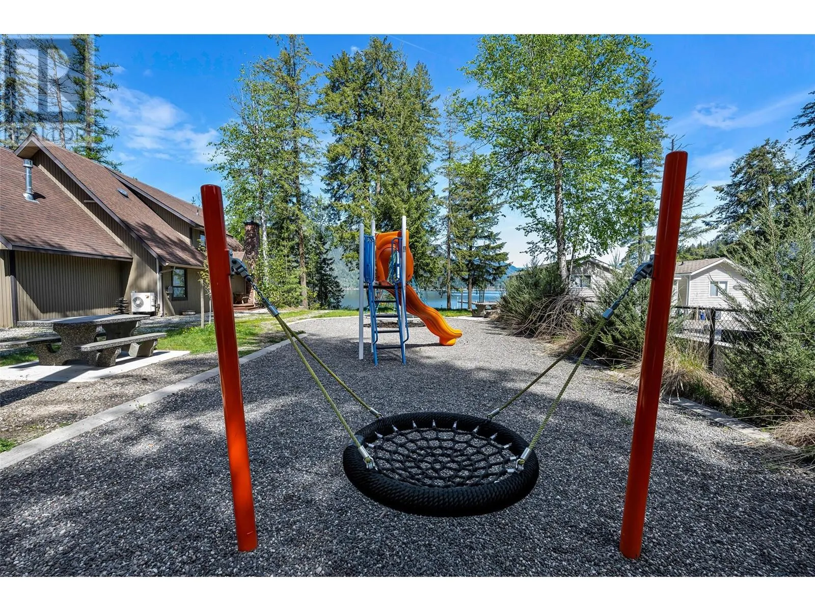 8979 Hummingbird Frontage Road