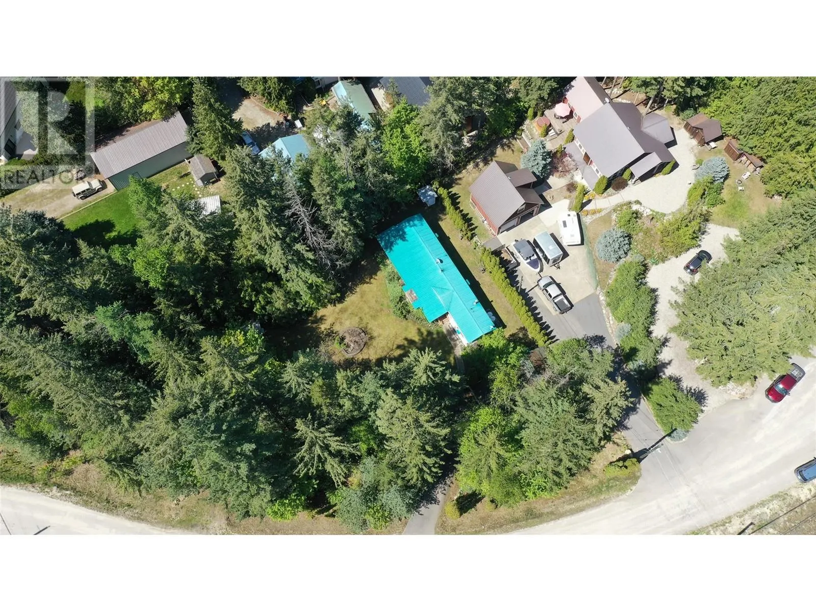 8979 Hummingbird Frontage Road