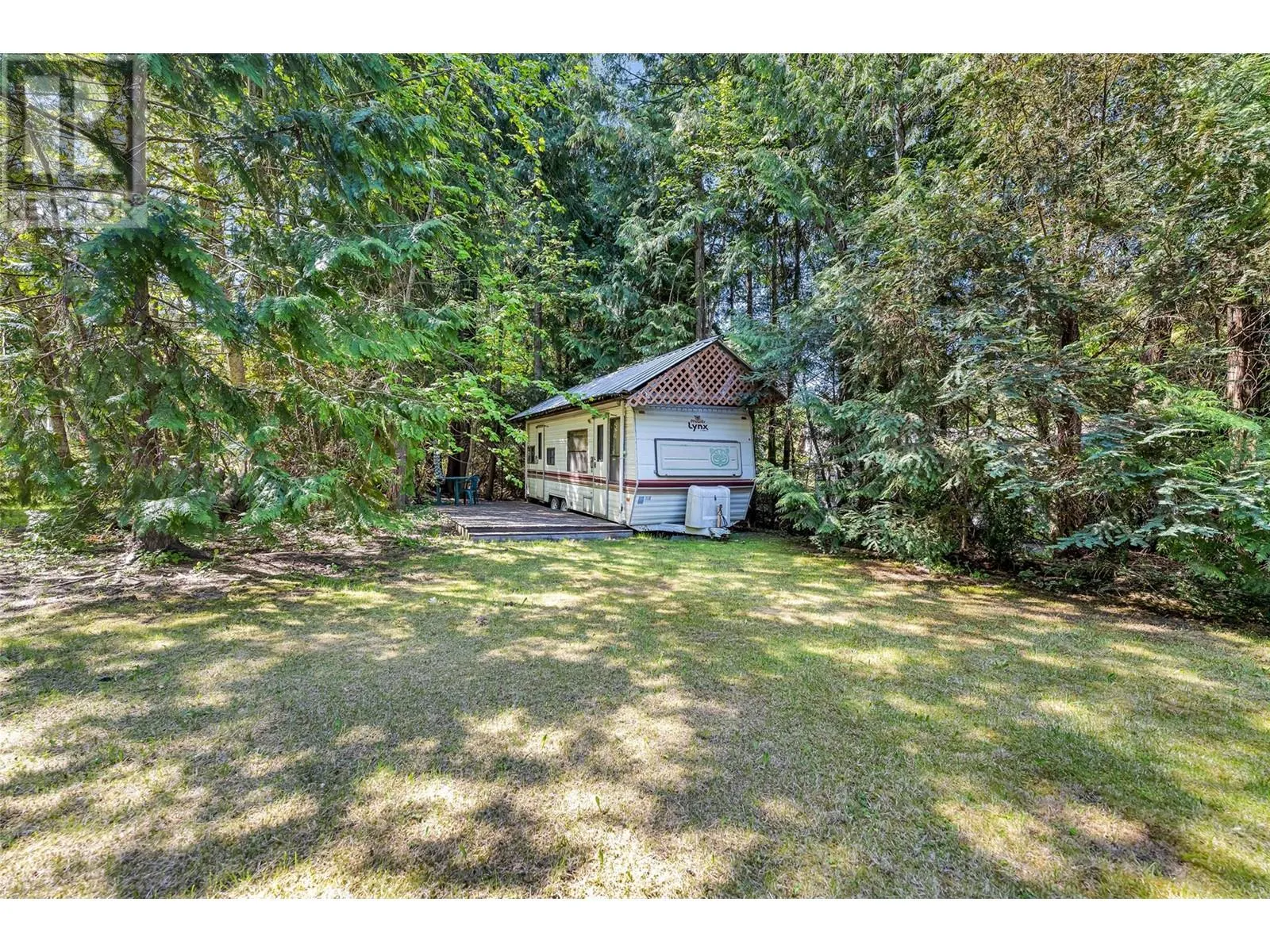 8979 Hummingbird Frontage Road