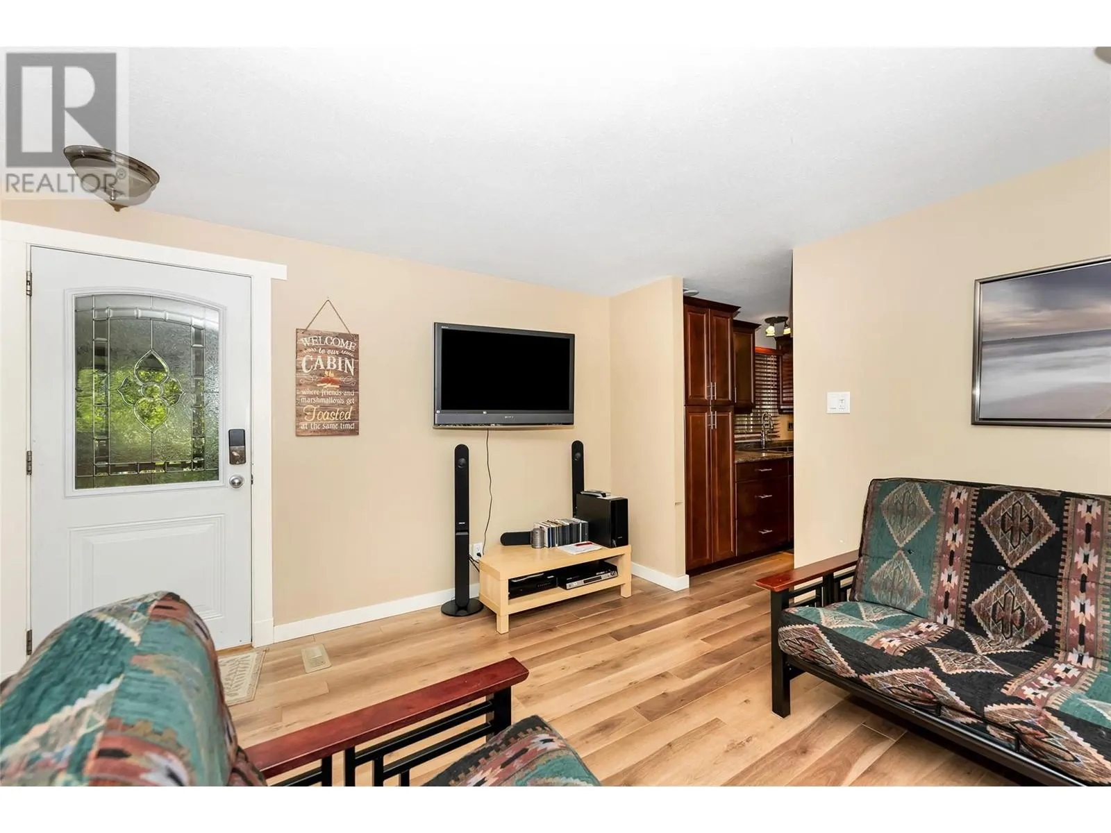 8979 Hummingbird Frontage Road